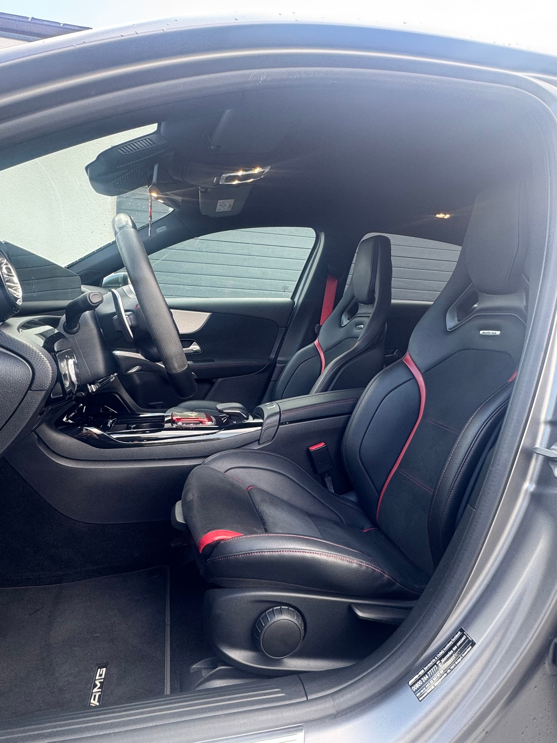 MERCEDES-BENZ A 45 S AMG 4Matic+ Speedshift-image-7