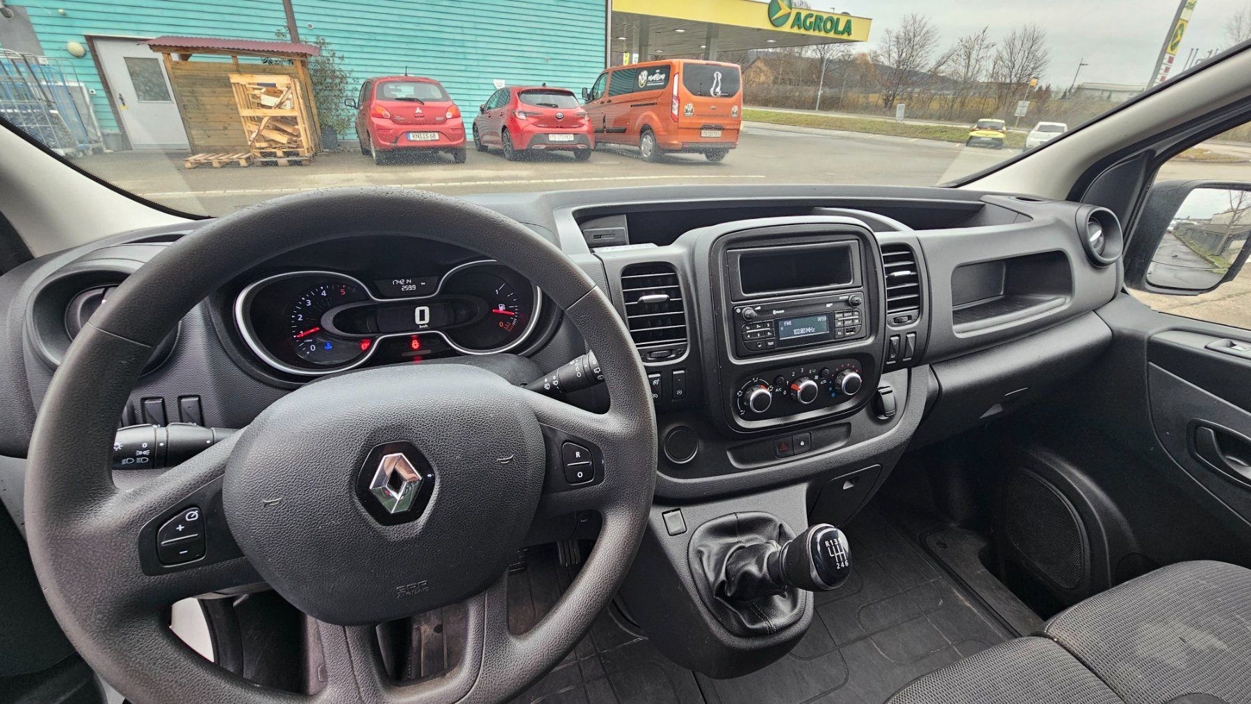 RENAULT Trafic 2.0 dCi 120 3.0t Access L2H1-image-6