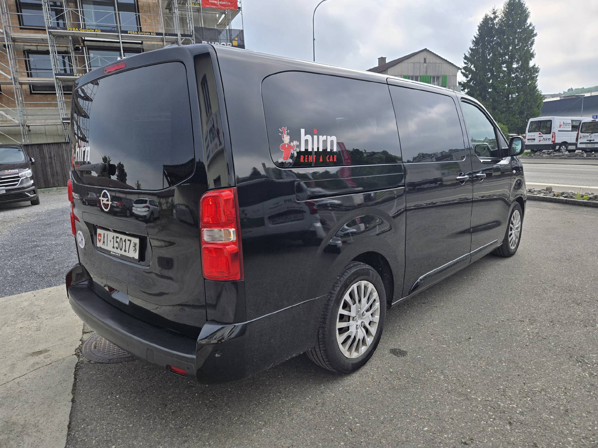 OPEL Zafira Life L 2.0 CDTI 177 Business Edition S/S-image-2