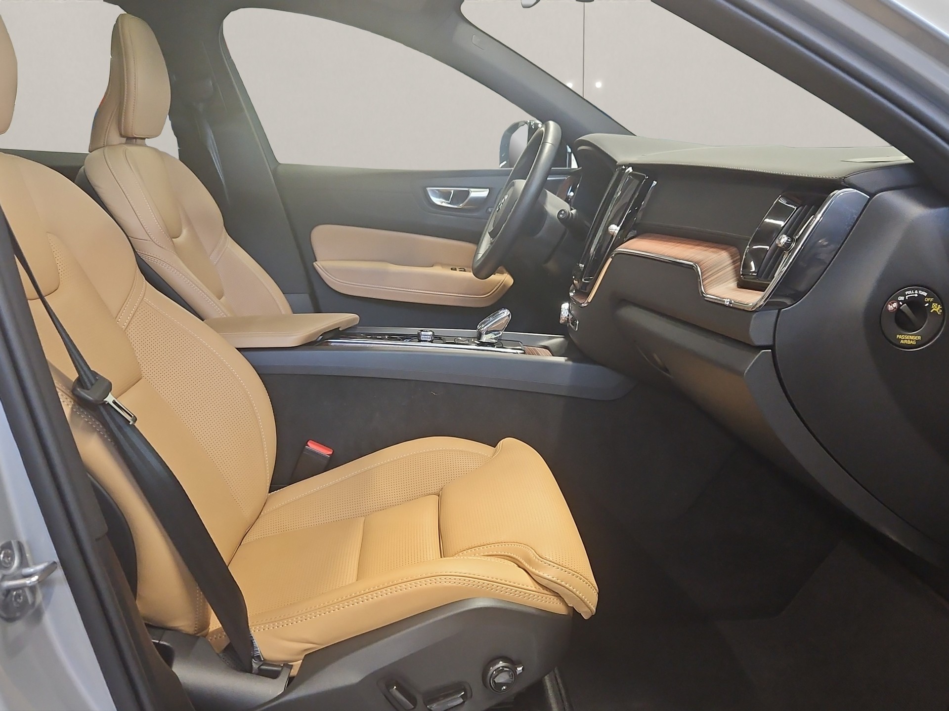 VOLVO XC60 2.0 B4 MH Ultimate Dark AWD-image-12