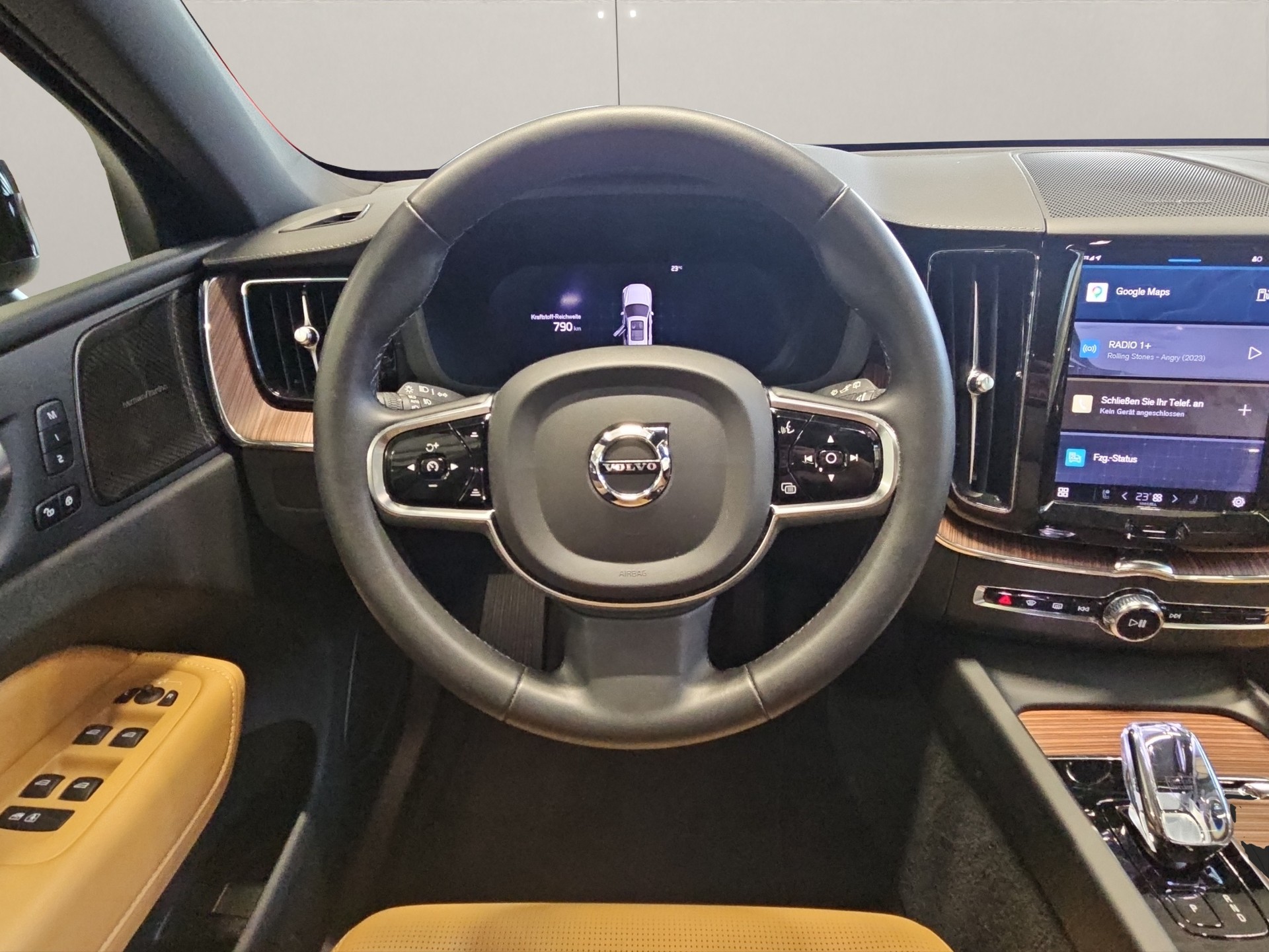 VOLVO XC60 2.0 B4 MH Ultimate Dark AWD-image-8