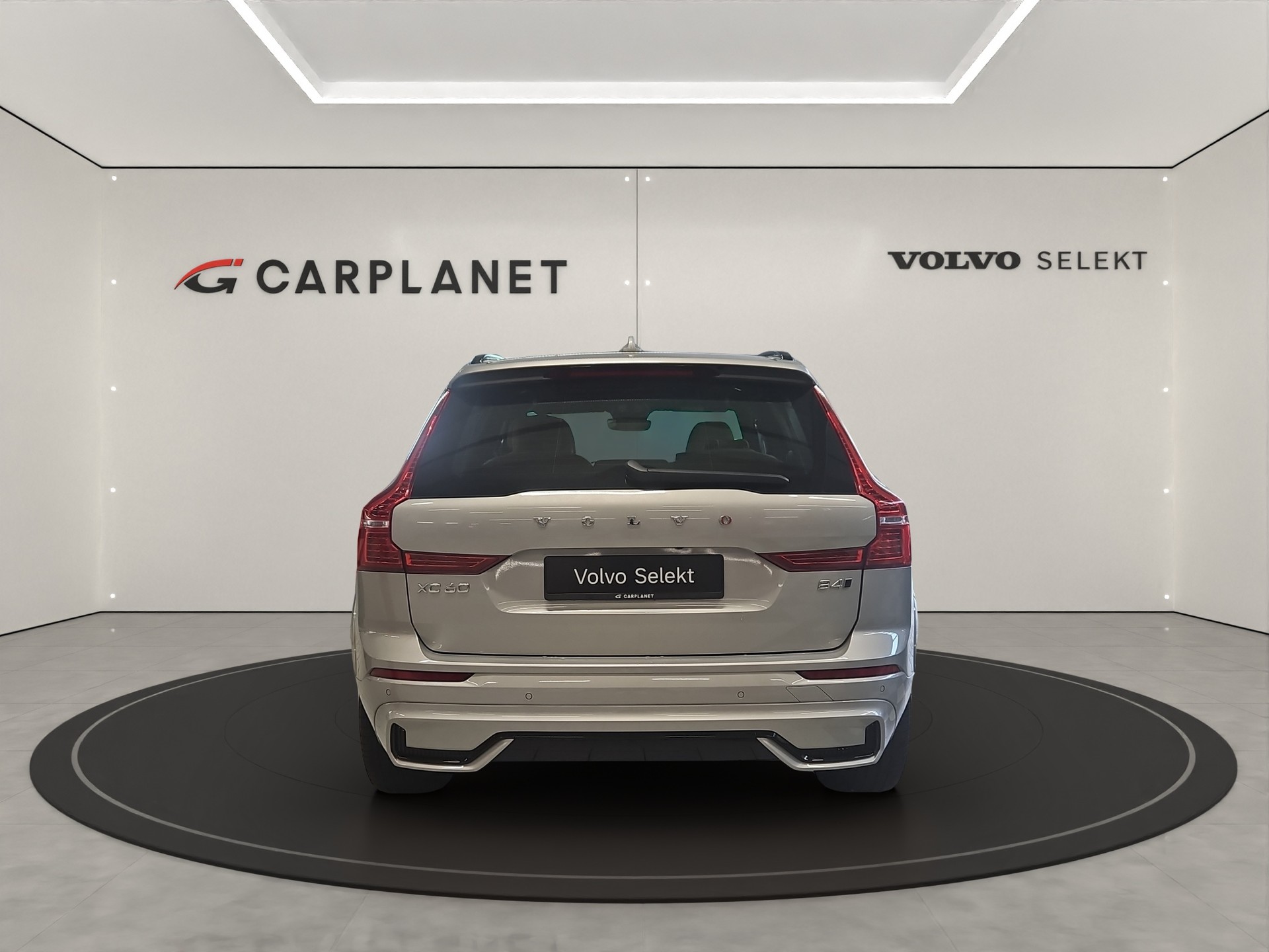 VOLVO XC60 2.0 B4 MH Ultimate Dark AWD-showroom-element-3