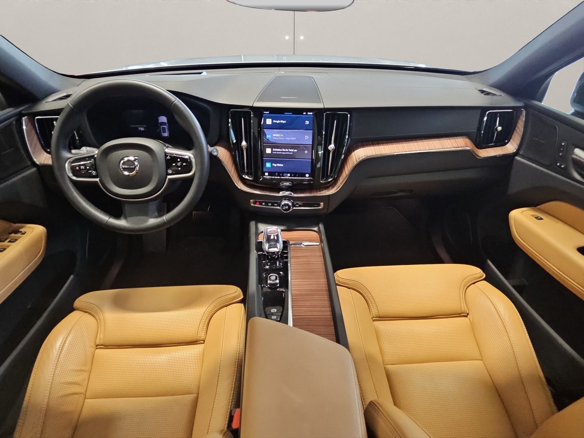 VOLVO XC60 2.0 B4 MH Ultimate Dark AWD-image-9