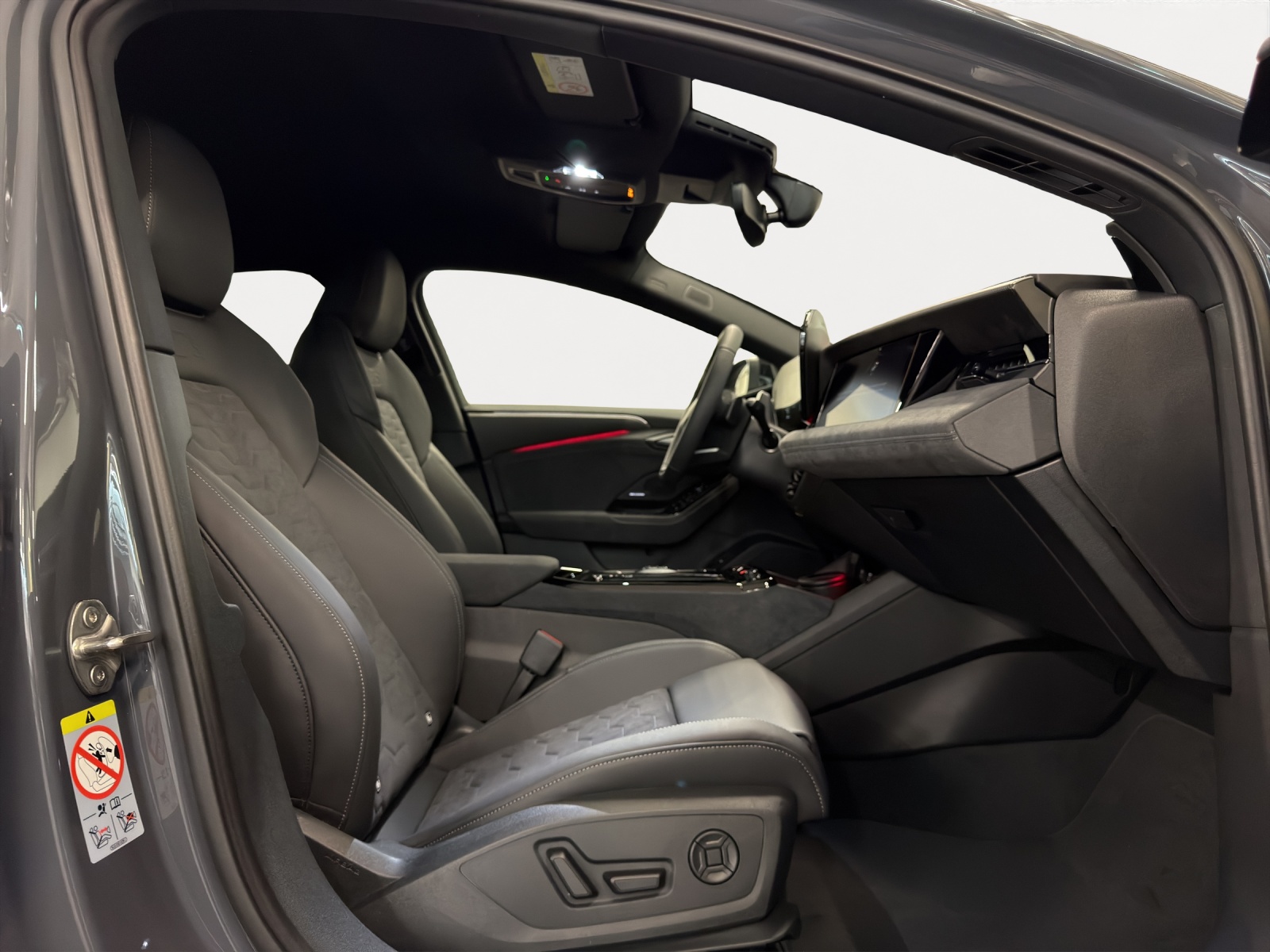 AUDI A6 Avant e-tron quattro 428PS-image-6
