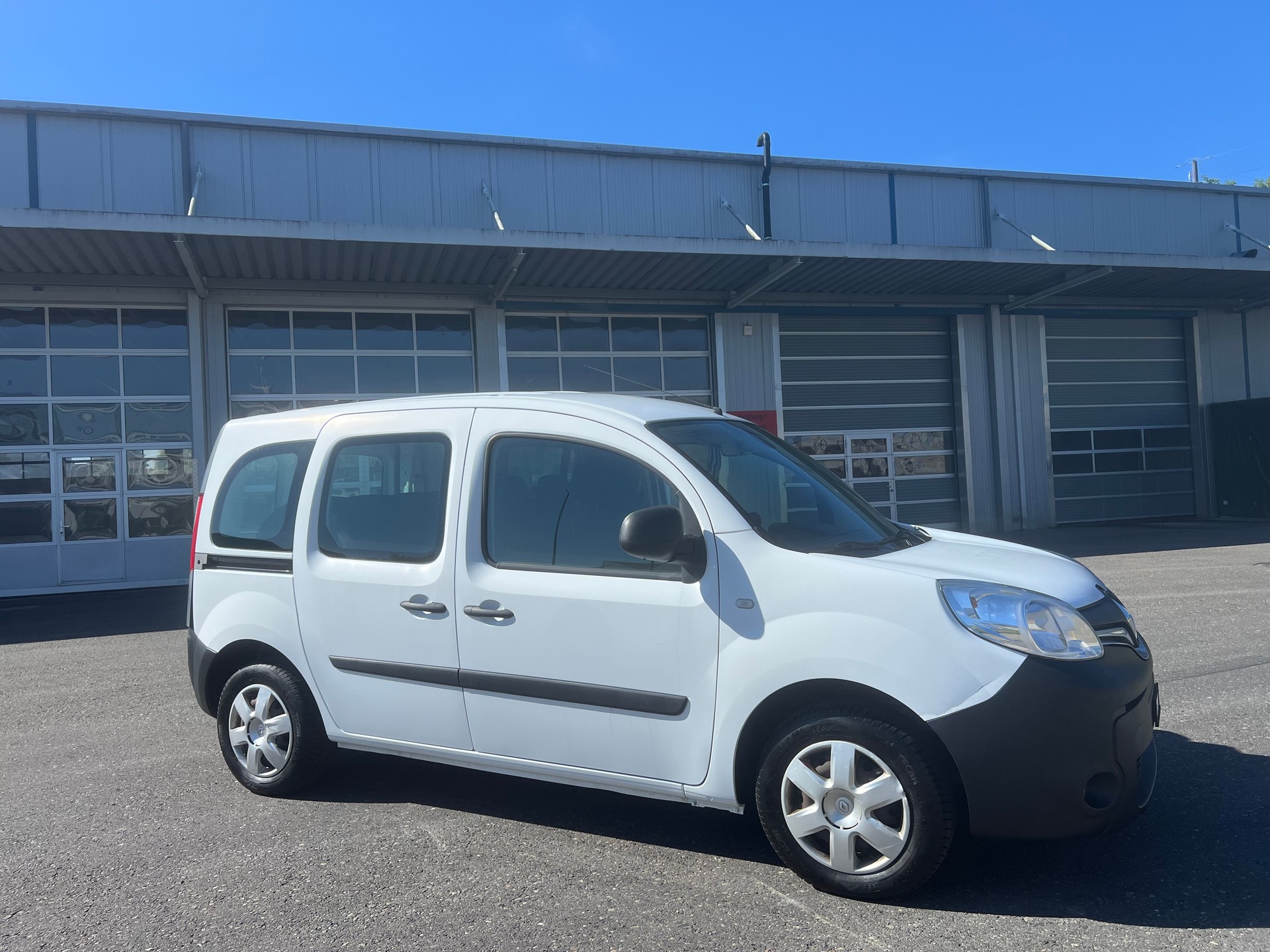 RENAULT Kangoo Medium TCe 115 ENERGY Business-showroom-element-2