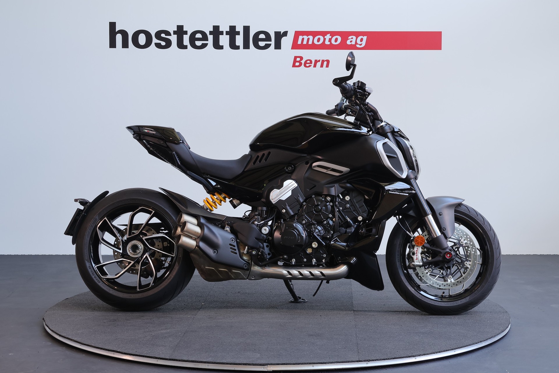 DUCATI Diavel V4-showroom-element-1