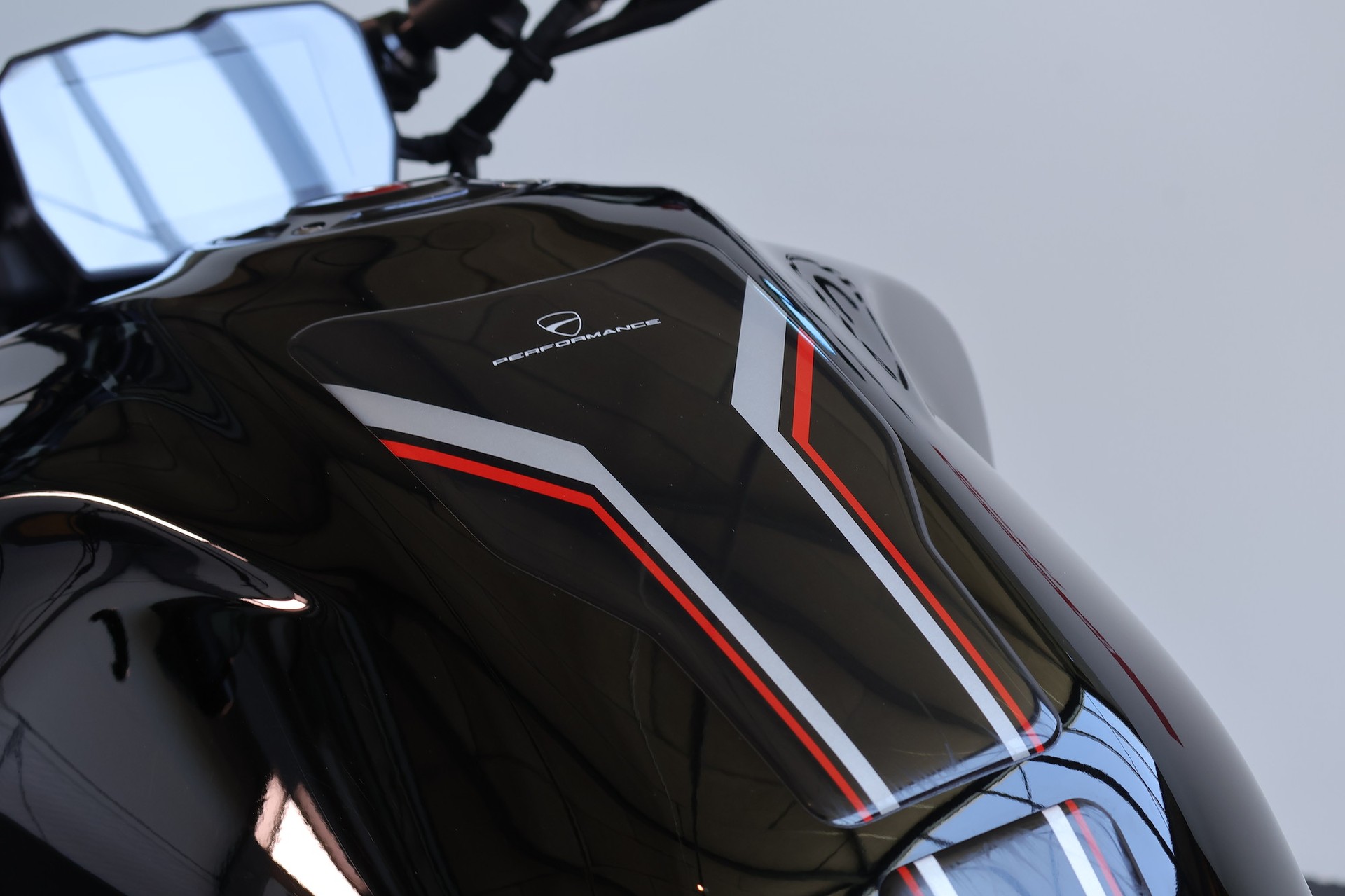 DUCATI Diavel V4-image-10