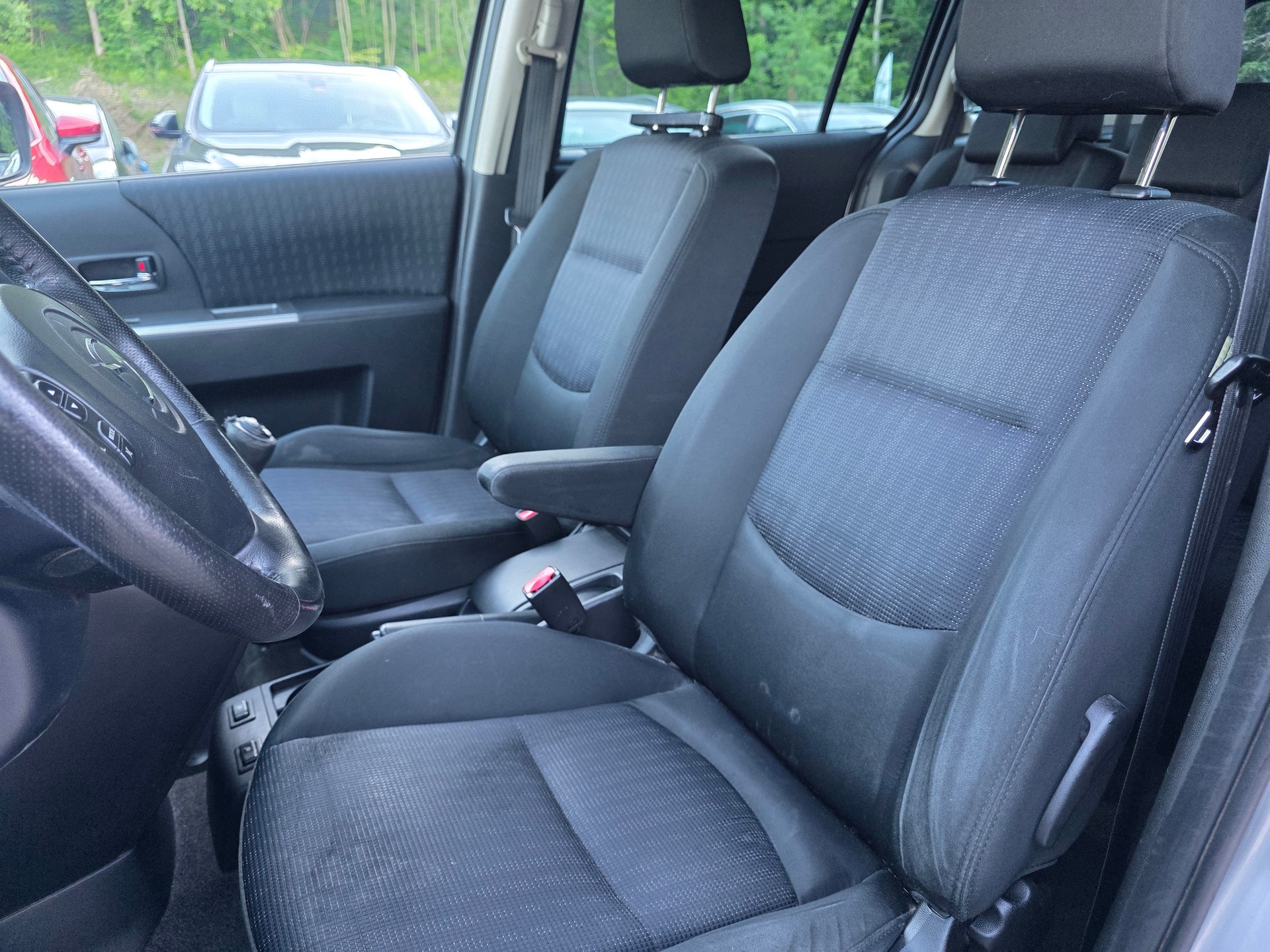 MAZDA 5 2.0 16V Confort / *** Frisch ab MFK / Frisch ab Service / Gratis Lieferung / 7-Platz ***-image-10