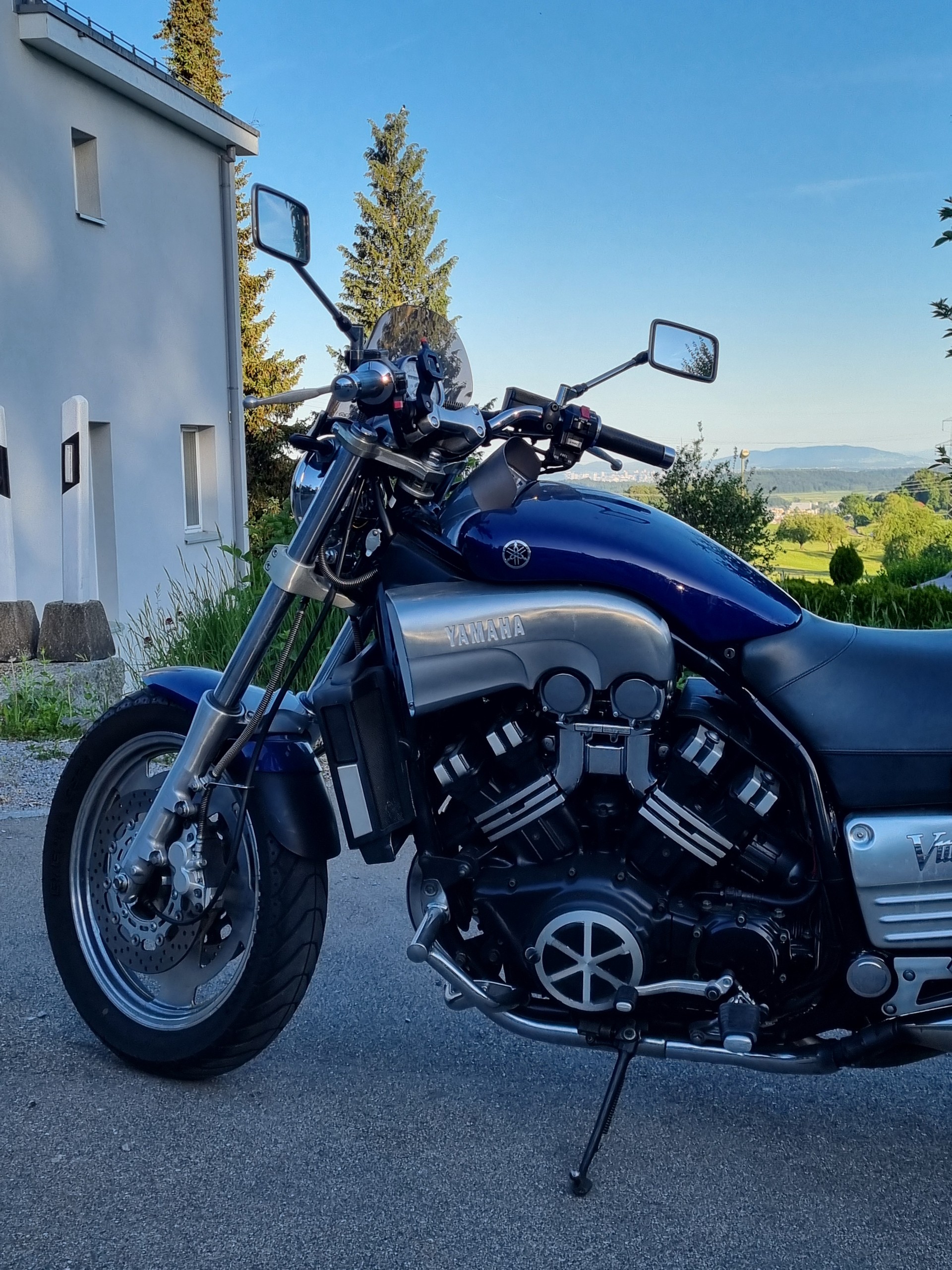 YAMAHA V-Max VMX 1200-image-3