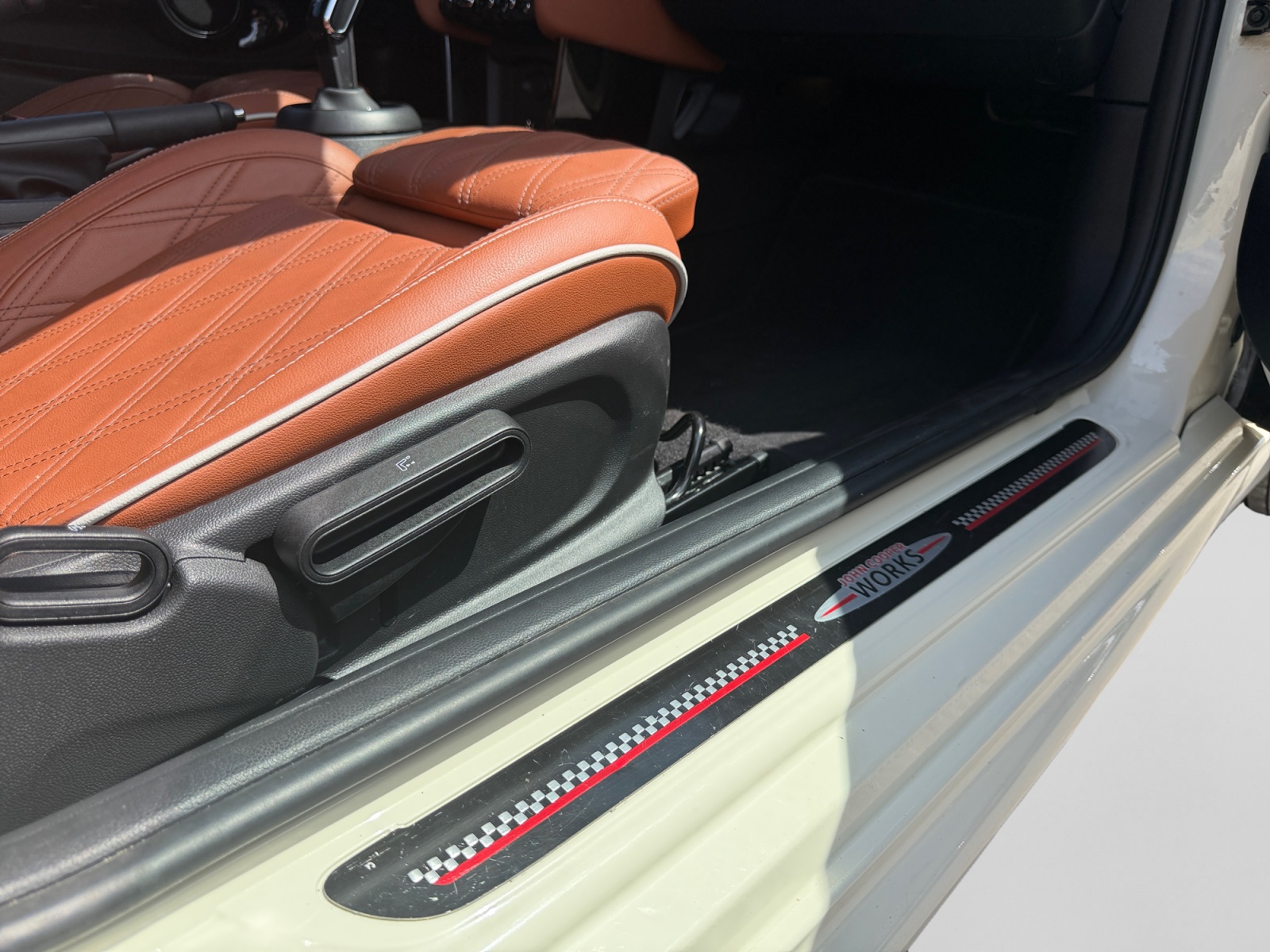 MINI Cooper S Cabriolet DKG-image-17