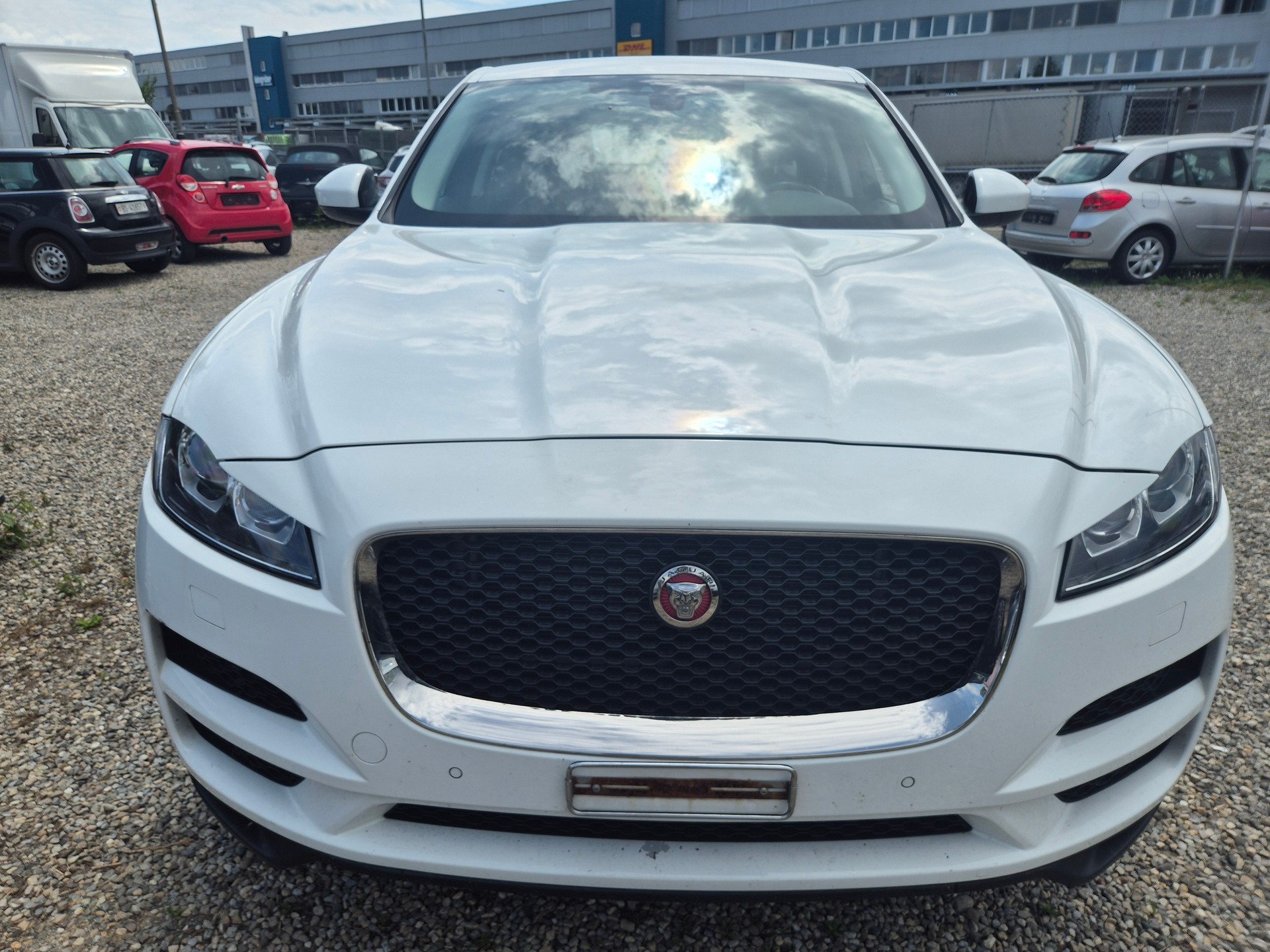 JAGUAR F-Pace 2.0d Portfolio AWD Automatik-image-1