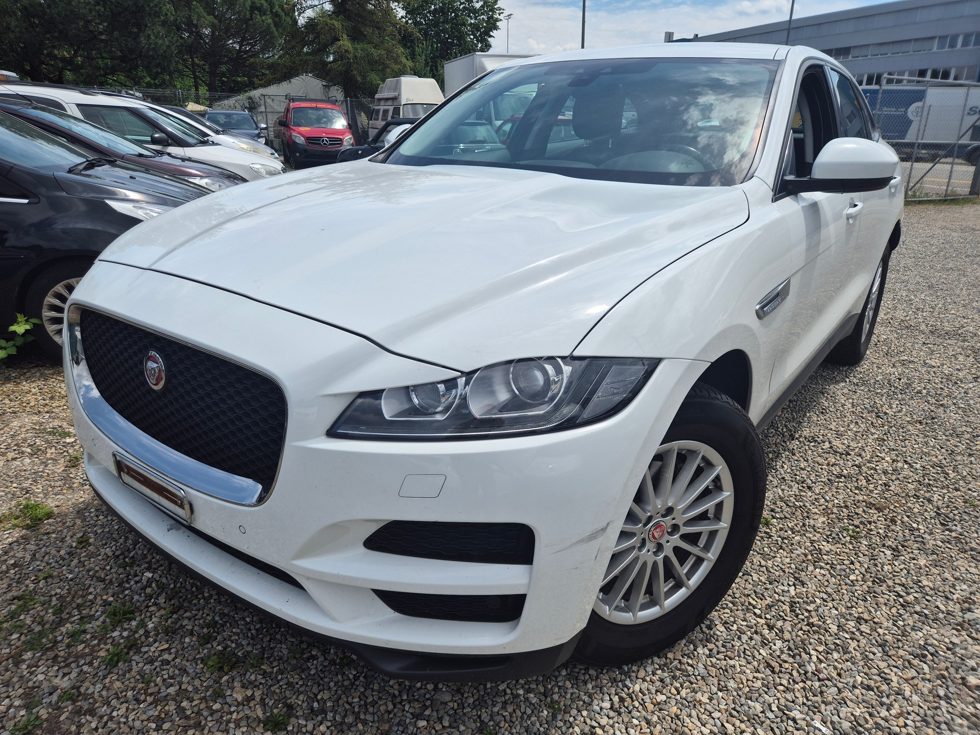 JAGUAR F-Pace 2.0d Portfolio AWD Automatik