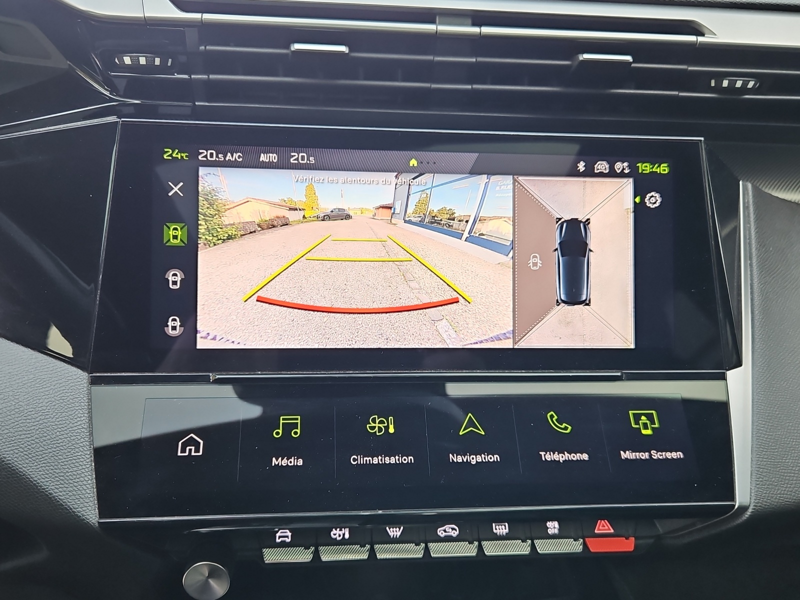 PEUGEOT 308 1.2 Pure Tech GT EAT8-image-17