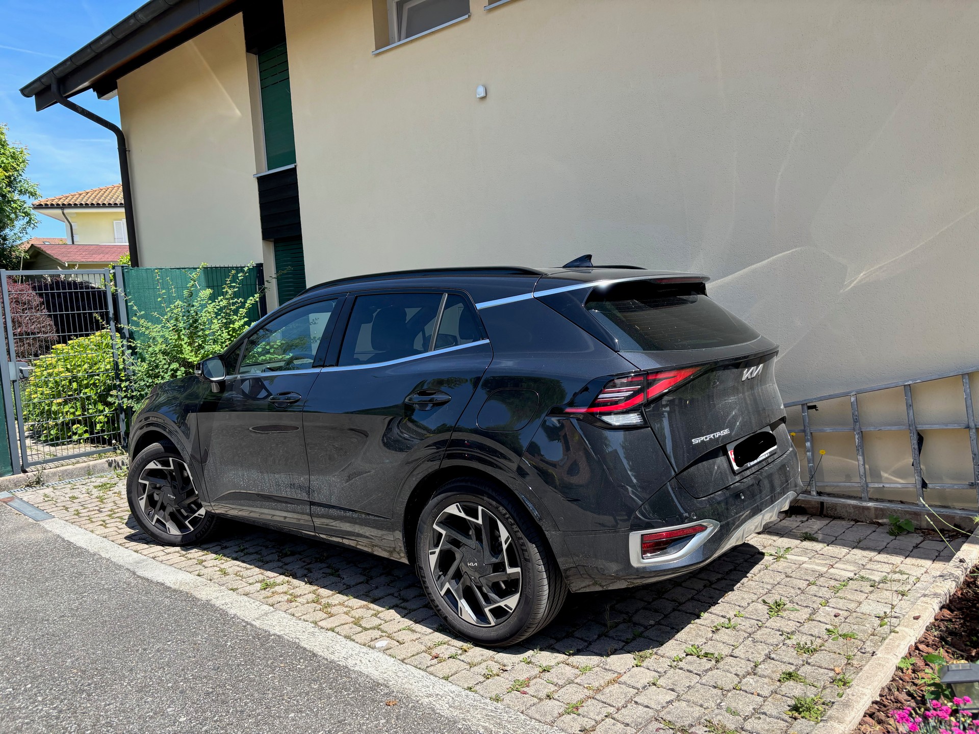 KIA 1.6 T-GDi PHEV GT-Line-image-0