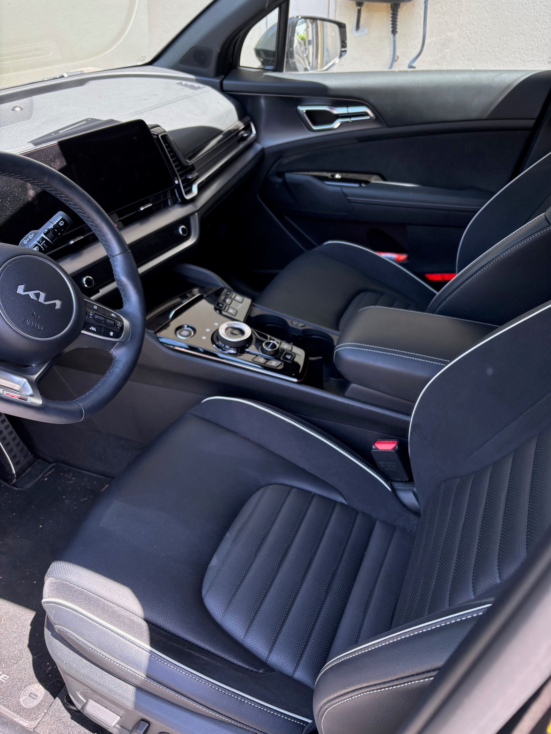 KIA 1.6 T-GDi PHEV GT-Line-image-2