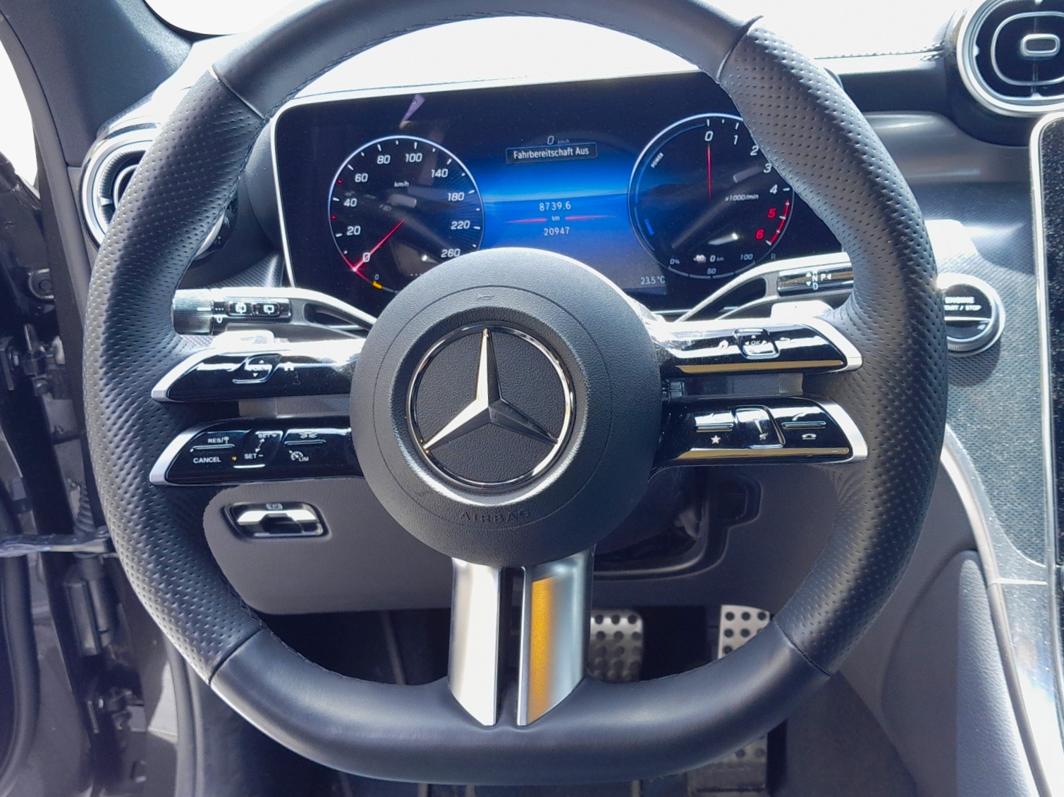MERCEDES-BENZ GLC 300 de 4Matic 9G-Tronic-image-9
