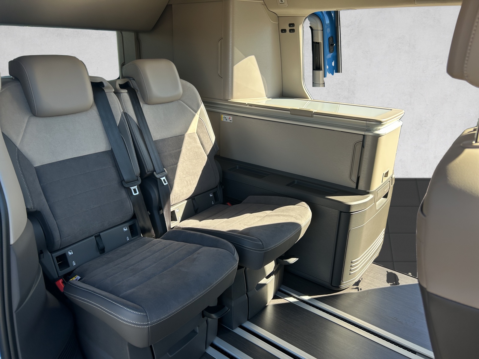 VW California eHybrid Ocean 4Motion-image-9