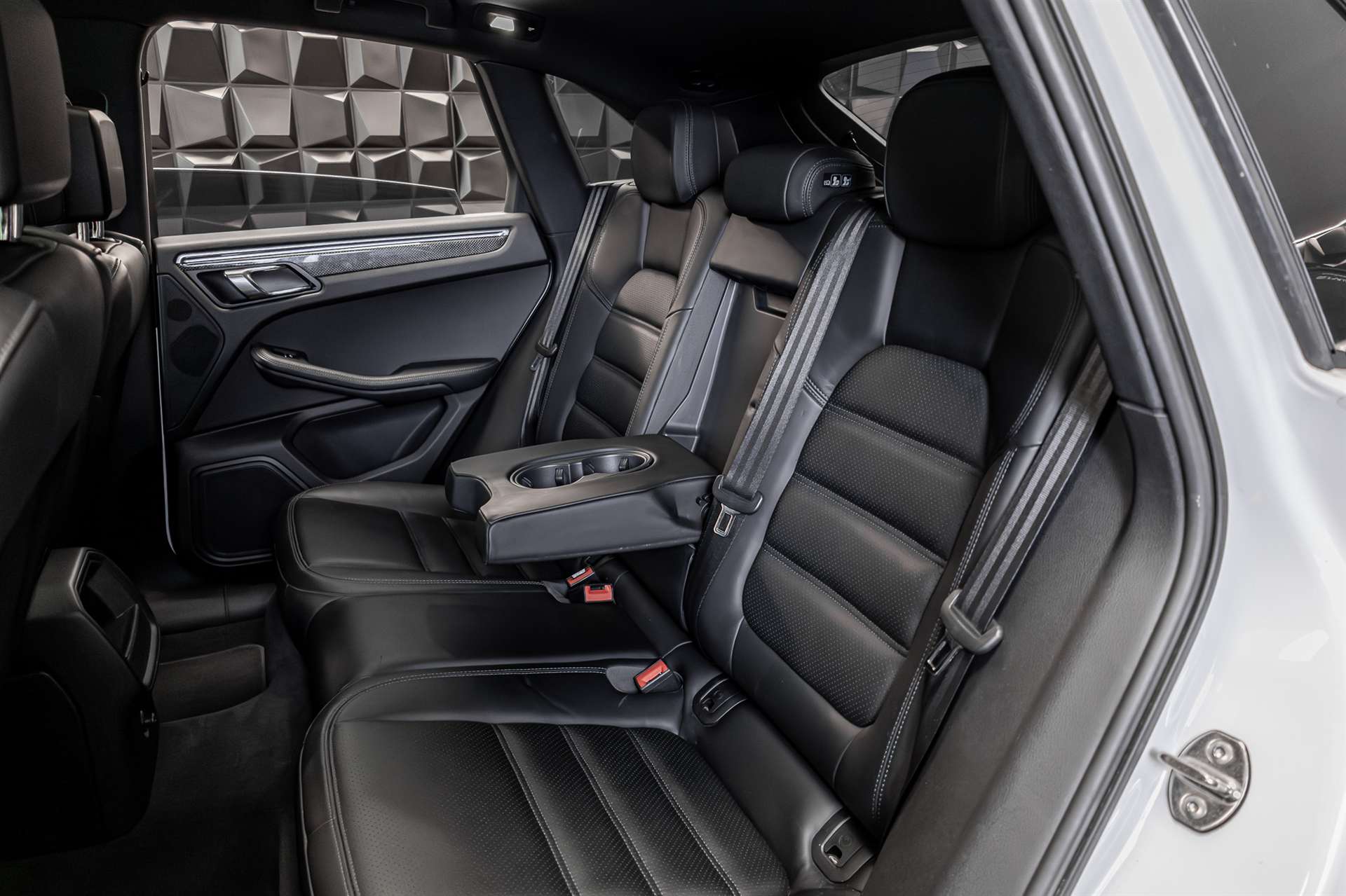 PORSCHE Macan S PDK-image-24