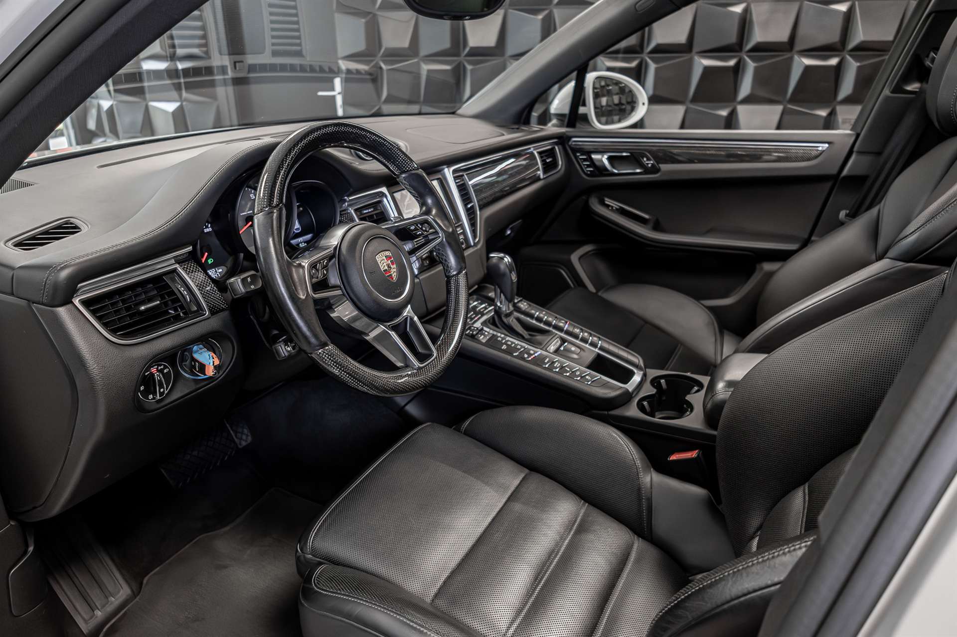 PORSCHE Macan S PDK-image-15