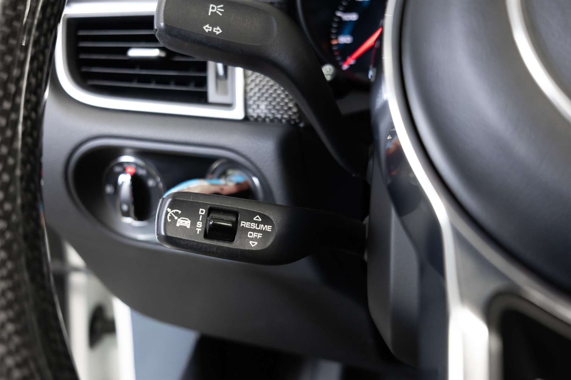 PORSCHE Macan S PDK-image-9