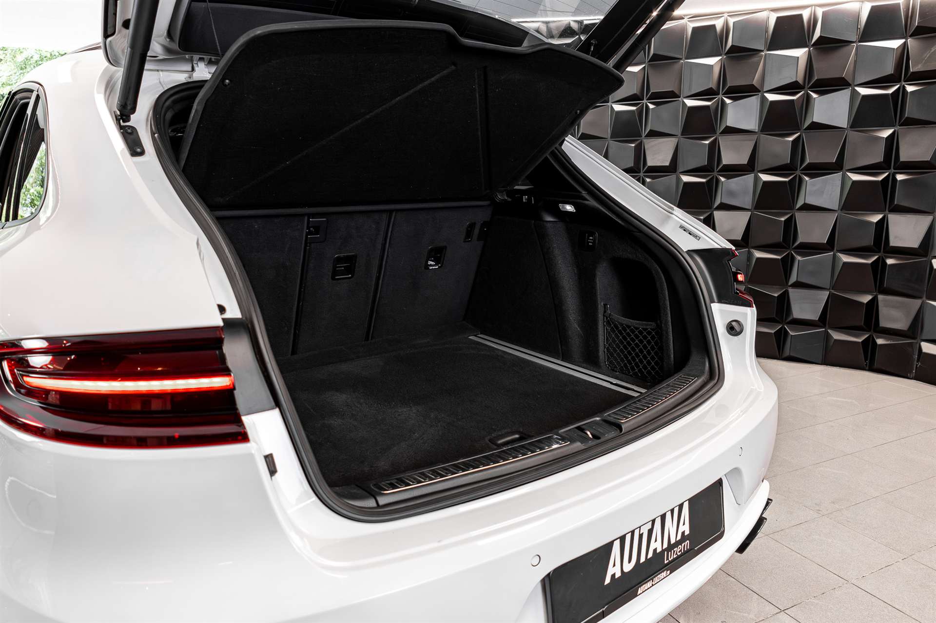 PORSCHE Macan S PDK-image-26