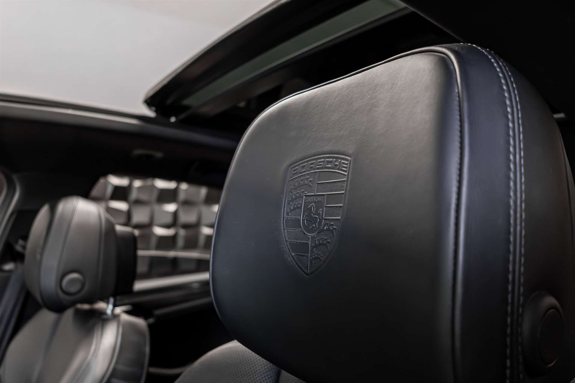 PORSCHE Macan S PDK-image-17