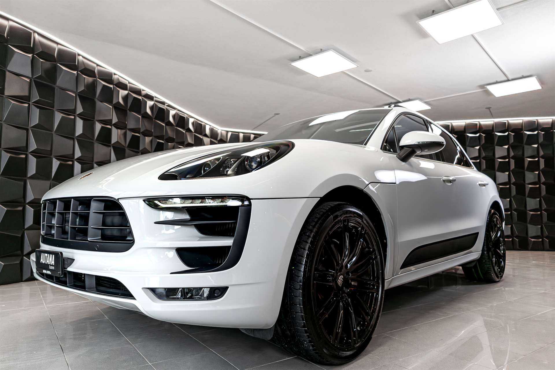 PORSCHE Macan S PDK-image-28