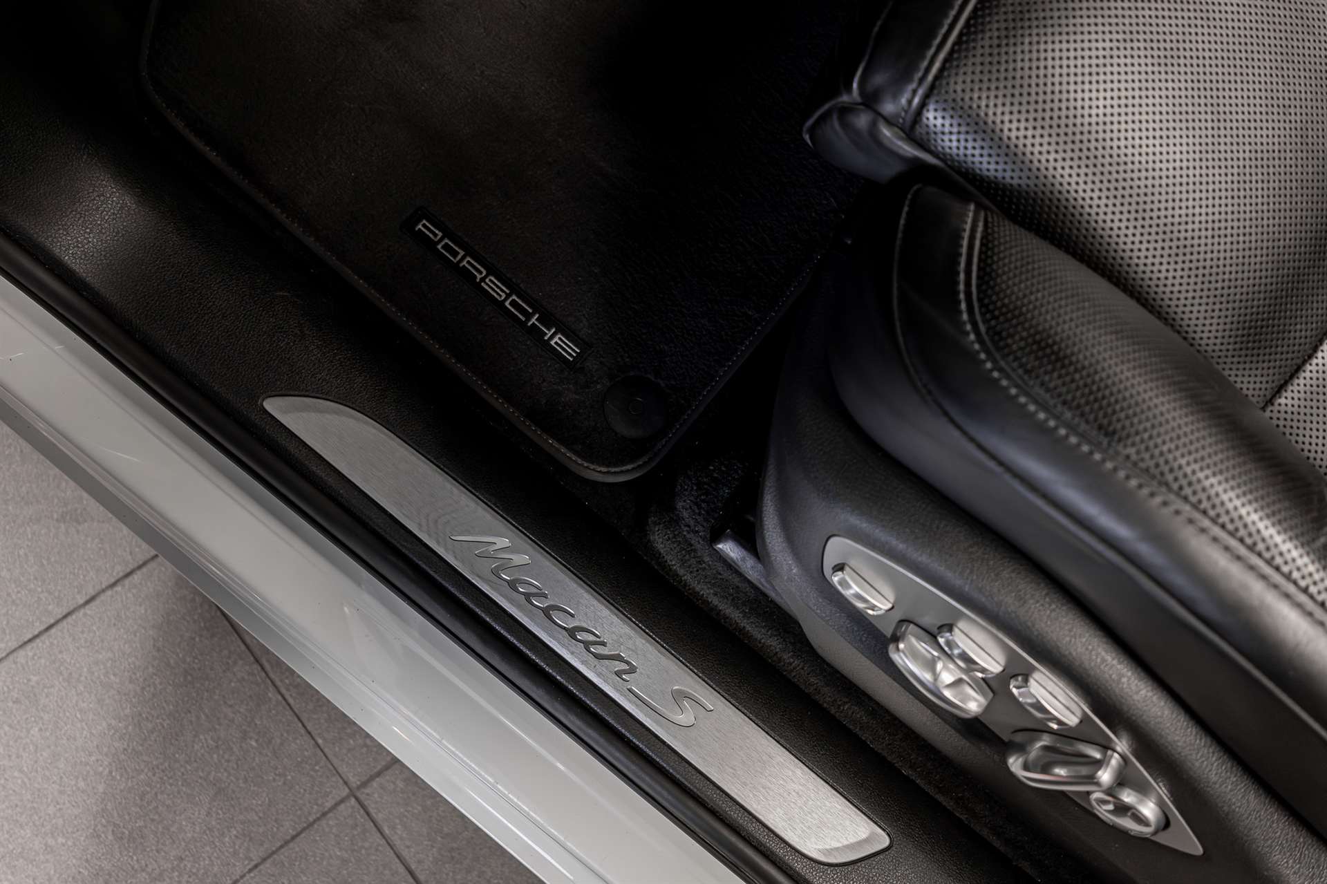 PORSCHE Macan S PDK-image-14