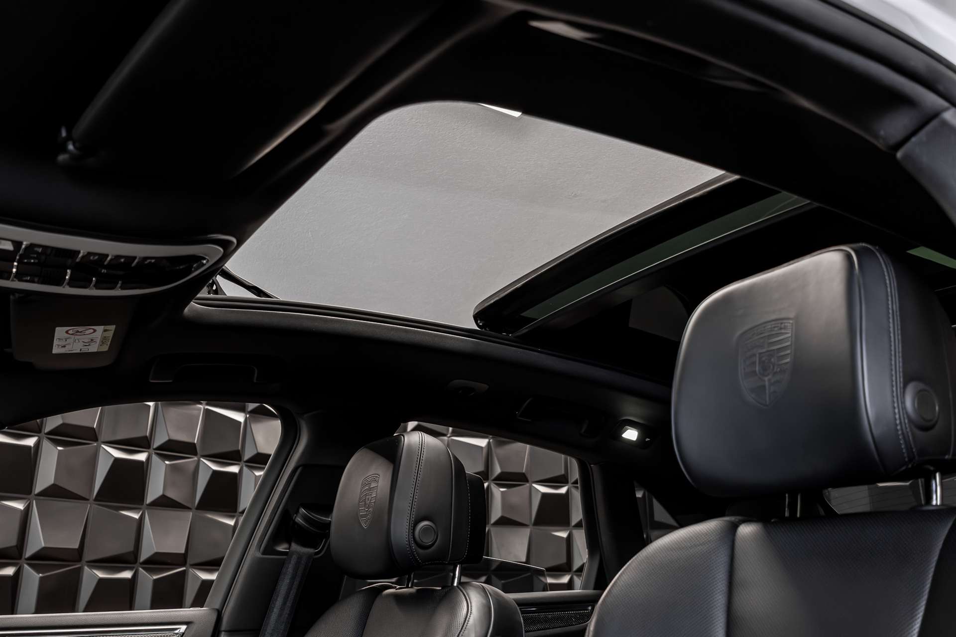 PORSCHE Macan S PDK-image-18