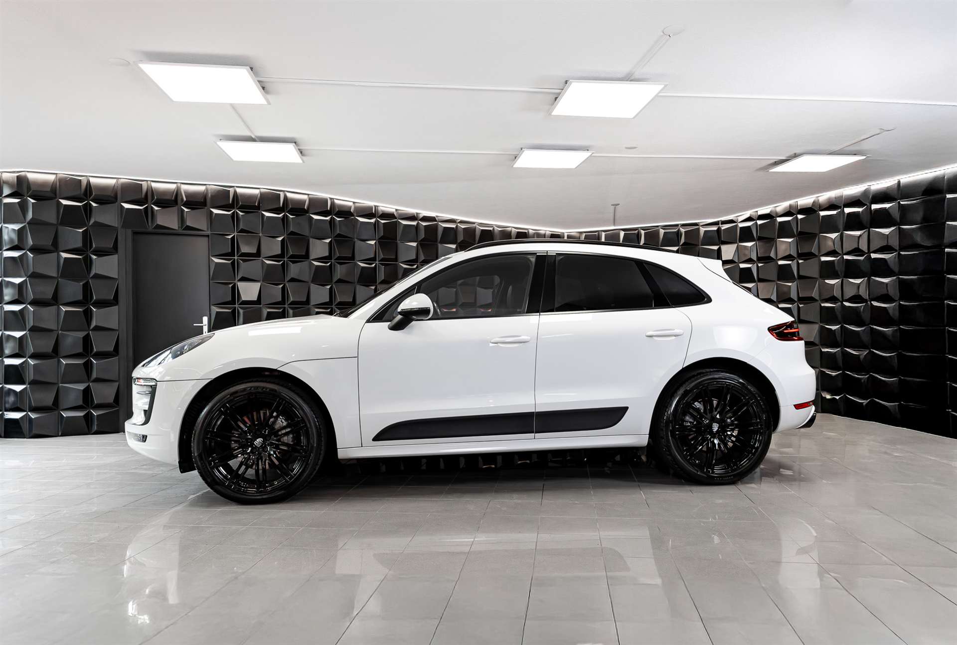 PORSCHE Macan S PDK-image-1