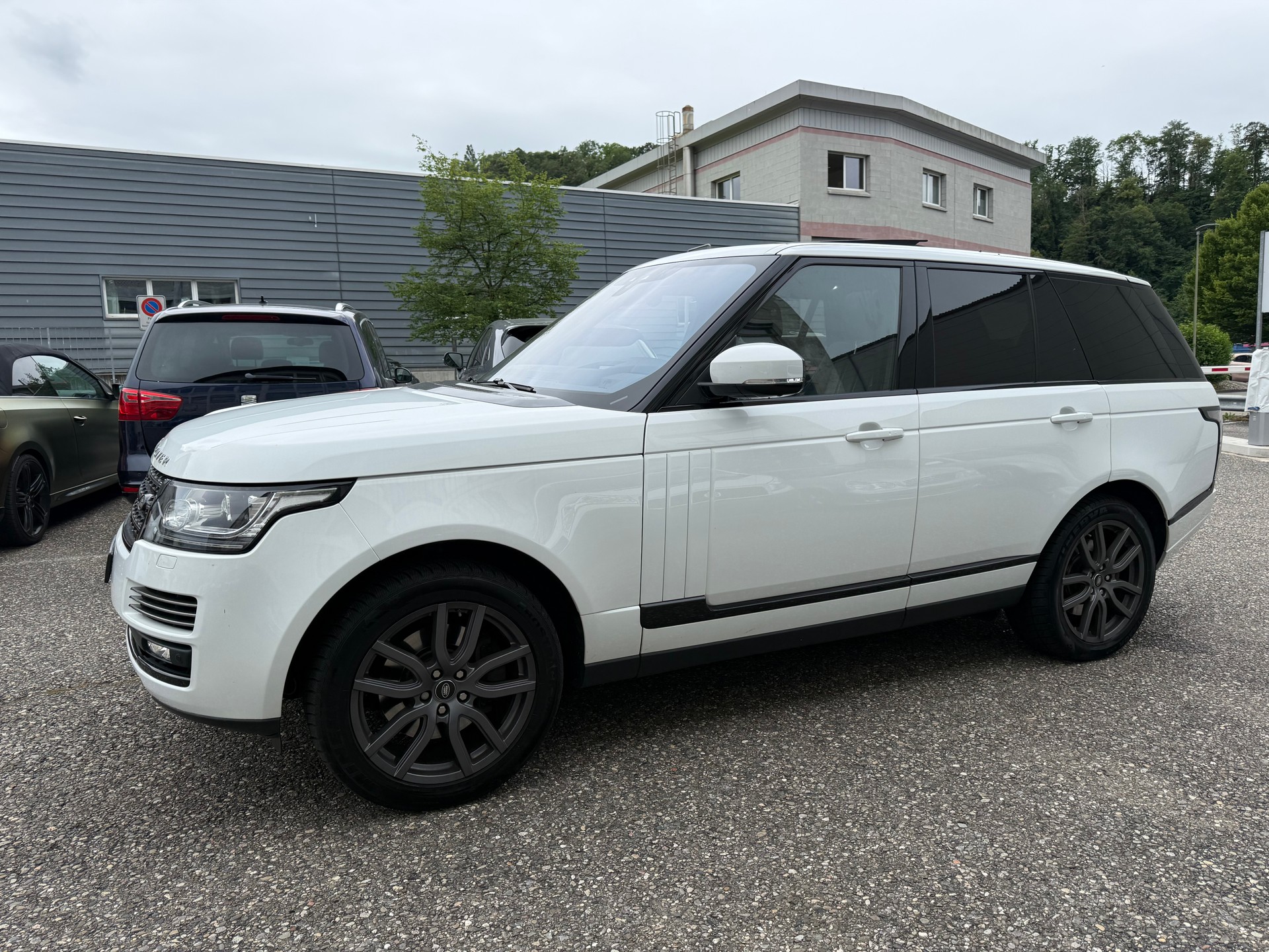 LAND ROVER Range Rover 3.0 TDV6 Vogue Automatic-image-1
