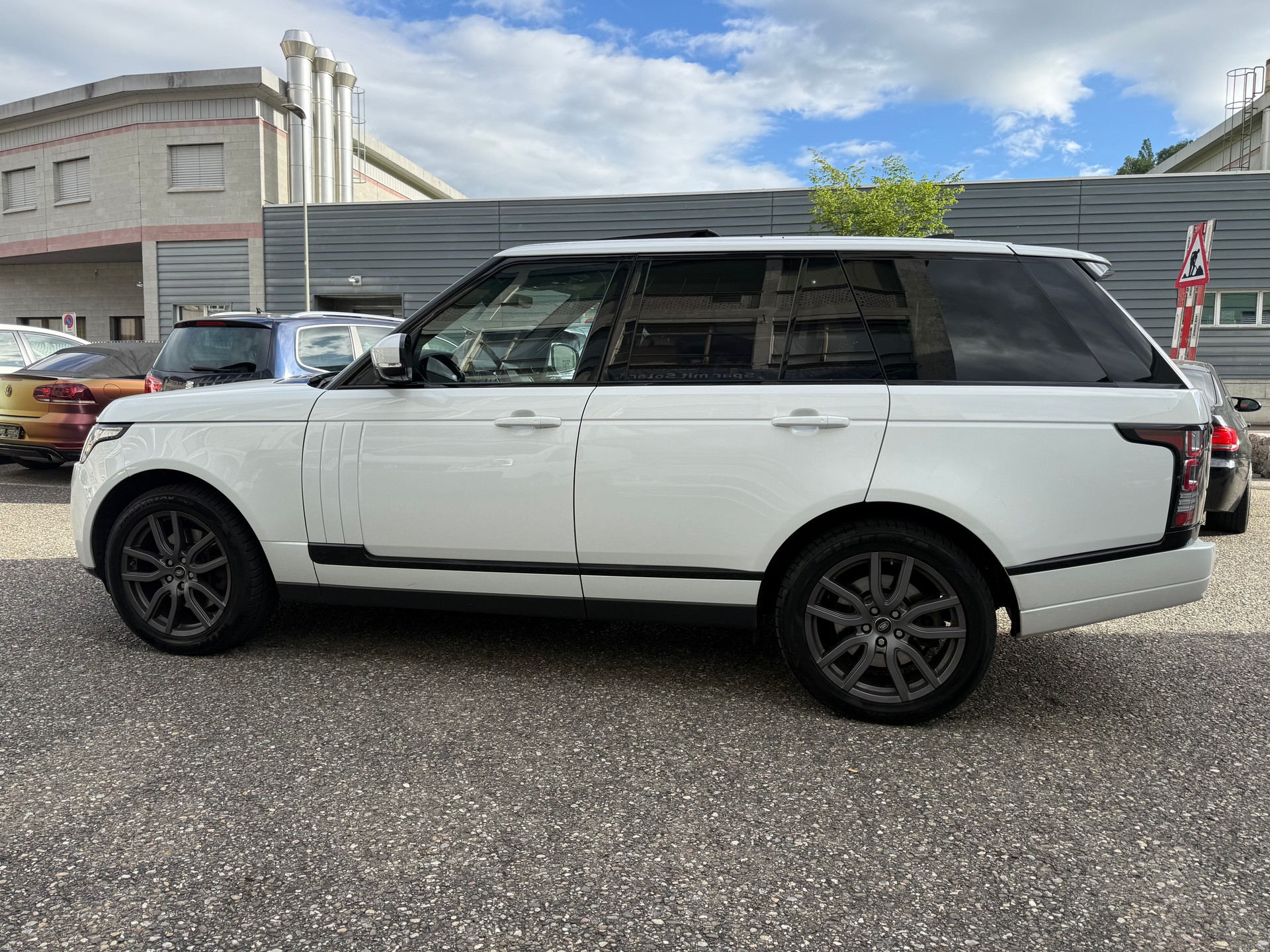 LAND ROVER Range Rover 3.0 TDV6 Vogue Automatic-image-2