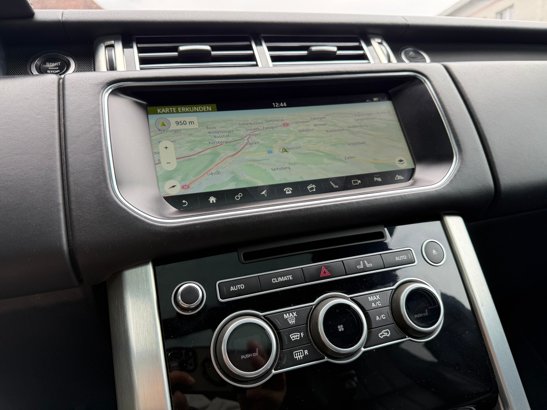 LAND ROVER Range Rover 3.0 TDV6 Vogue Automatic-image-8