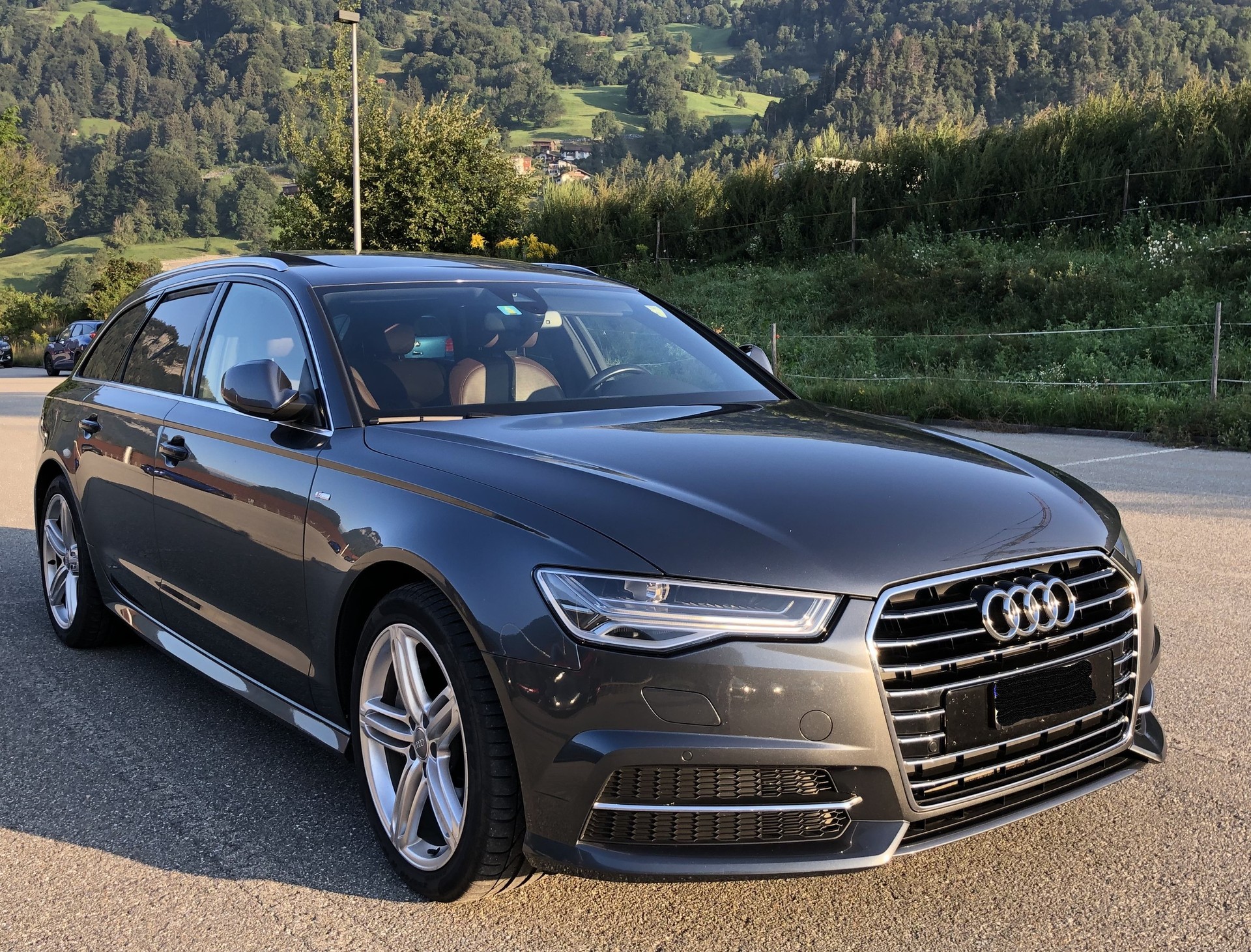 AUDI Avant-image-0