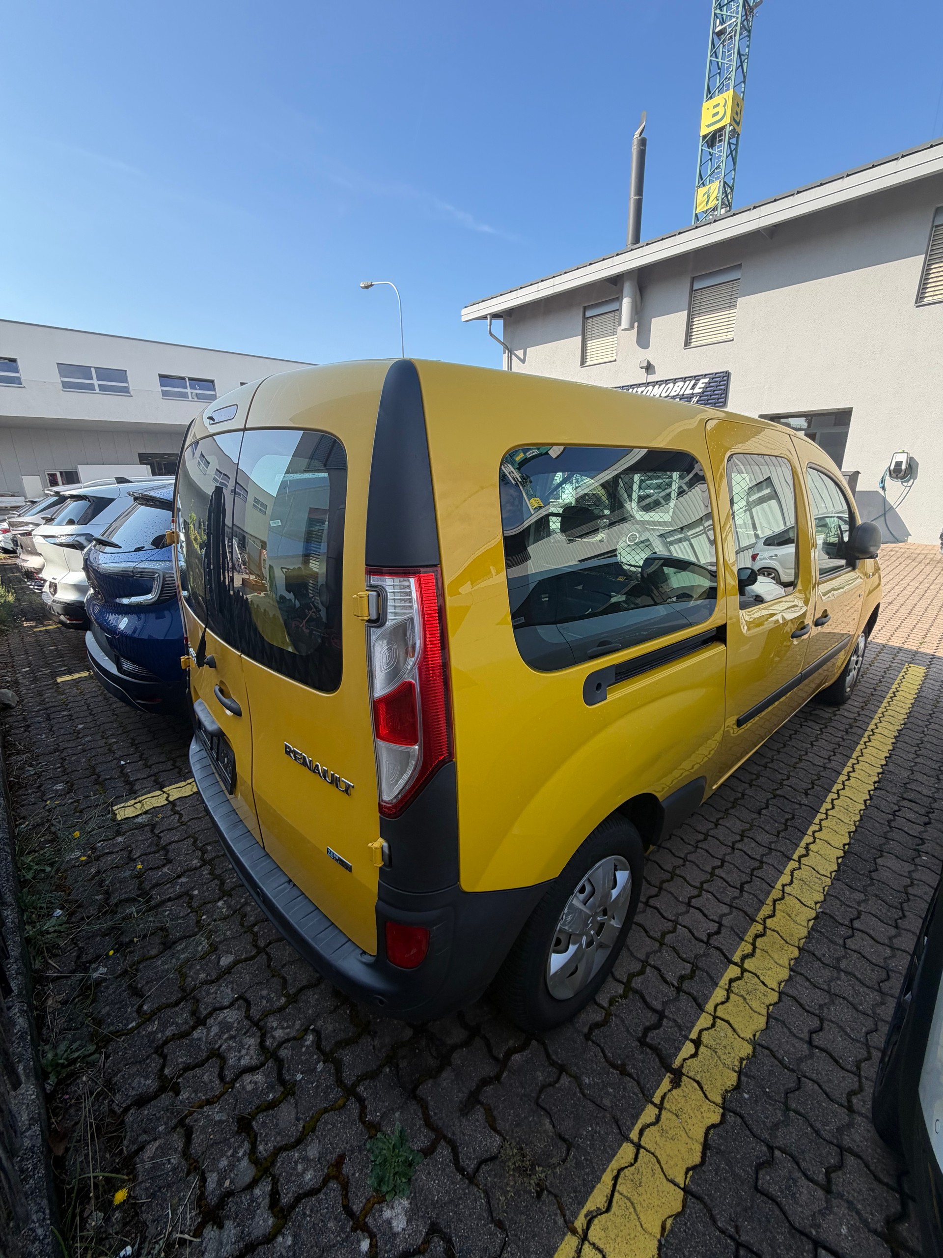 RENAULT Kangoo Maxi Z.E. 33 R60 Access Pack Mod .Rechtslenker Fahrzeug 2 pl.-image-4