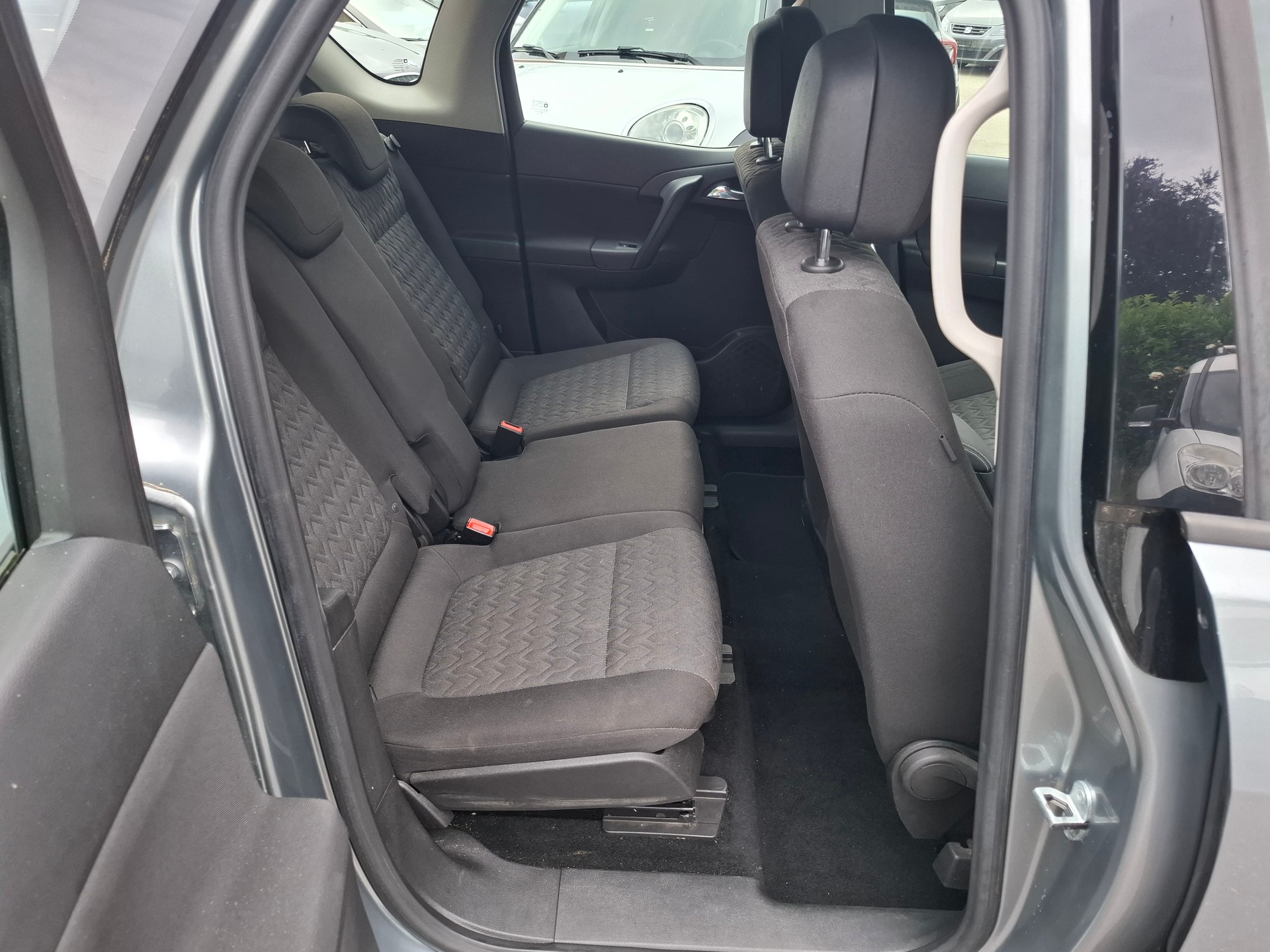 OPEL Meriva 1.4 Turbo Cosmo-image-8