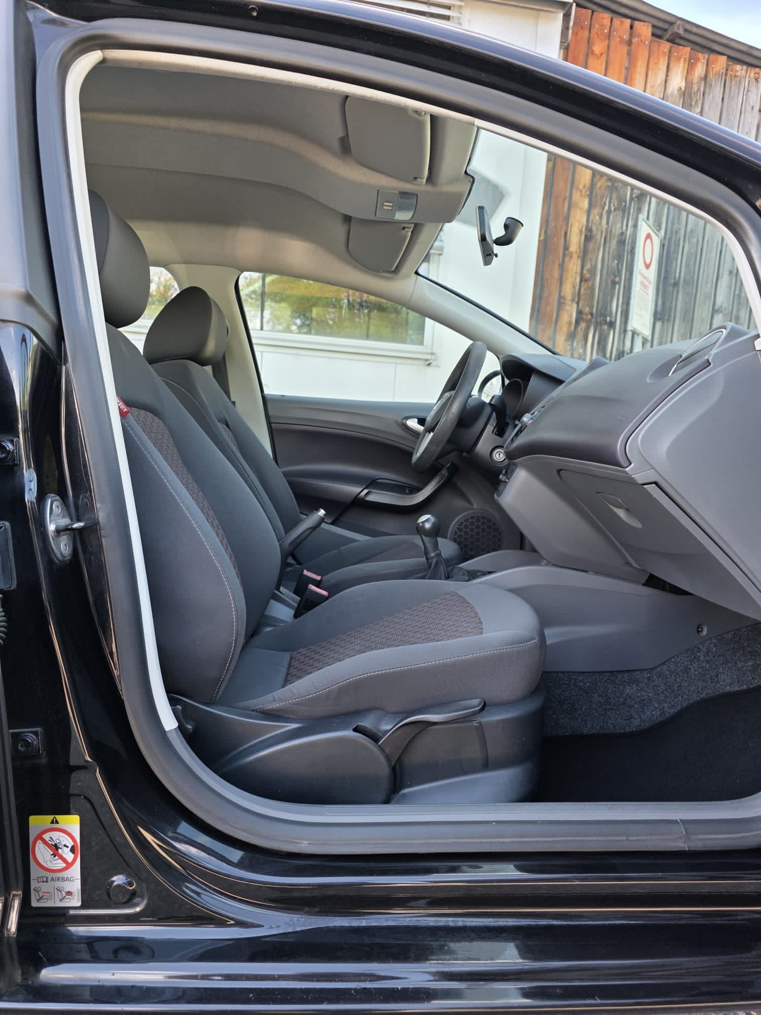 SEAT Ibiza 1.4 Reference-image-8