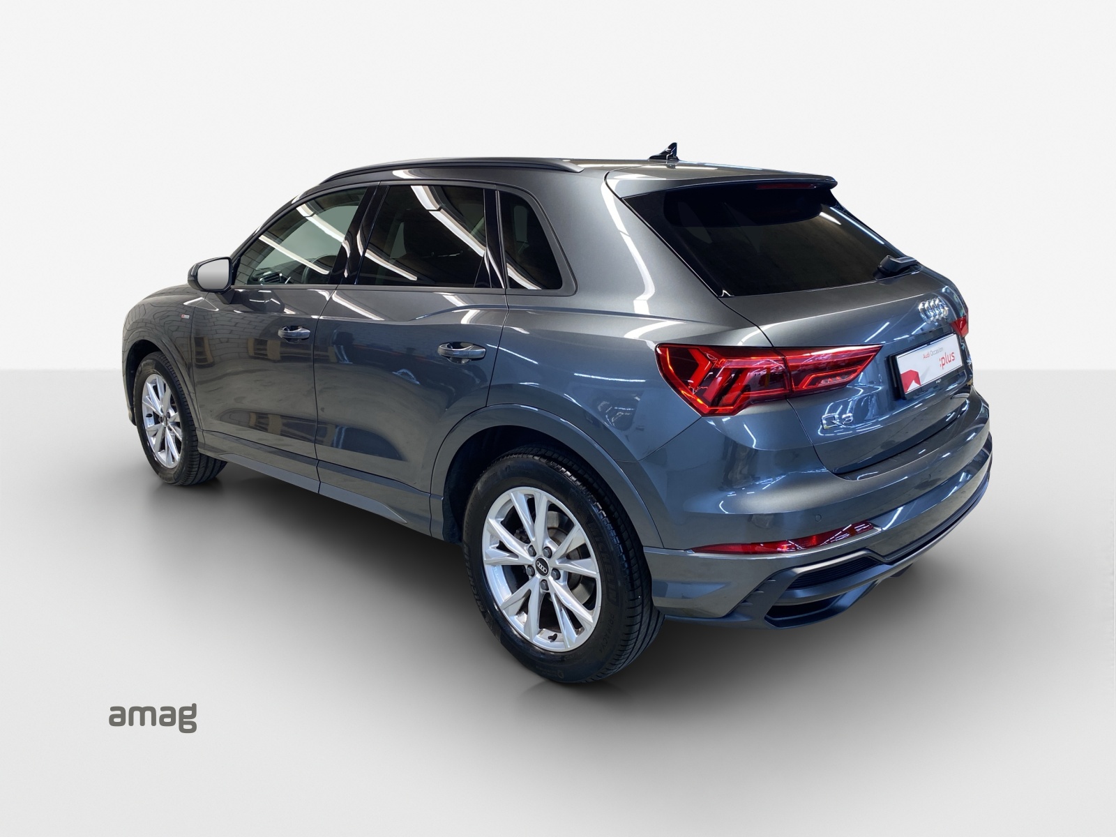 AUDI Q3 35 TFSI S line Attraction S-tronic-image-2
