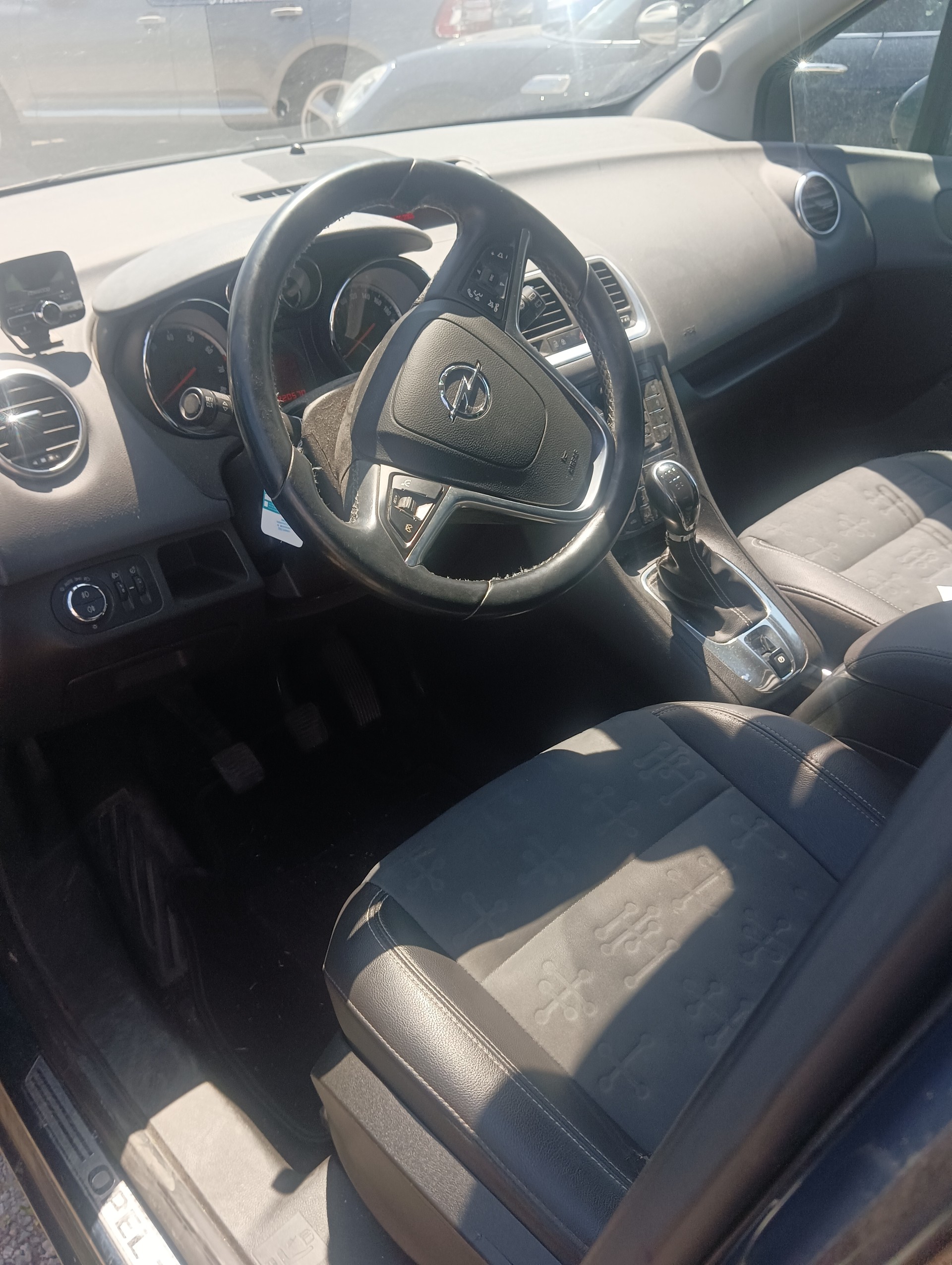 OPEL Meriva 1.4 Turbo Enjoy-image-2