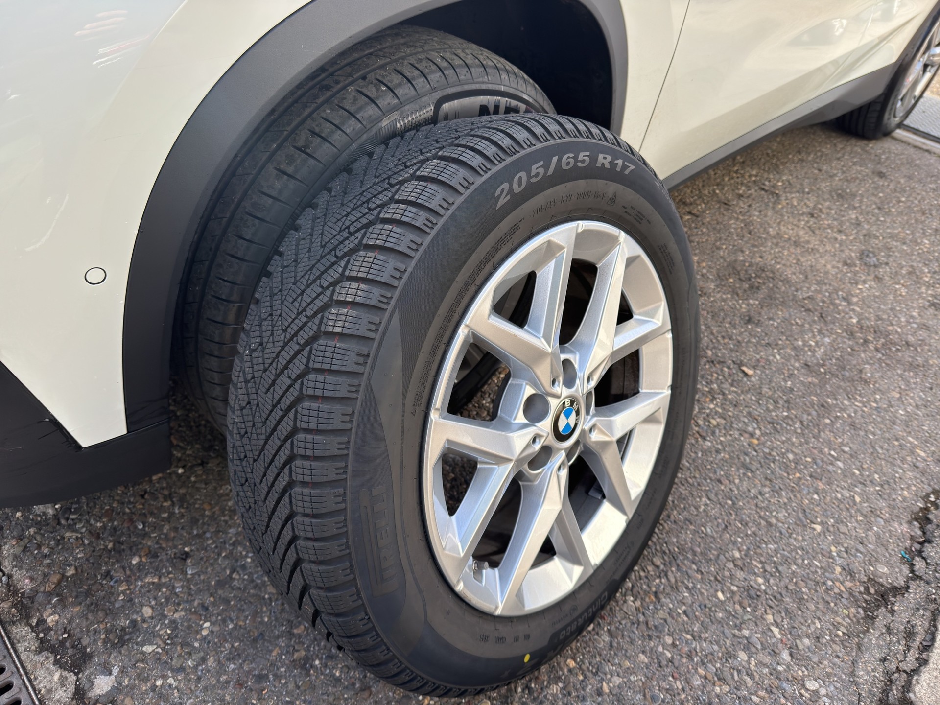 BMW X1 20d xDrive-image-22
