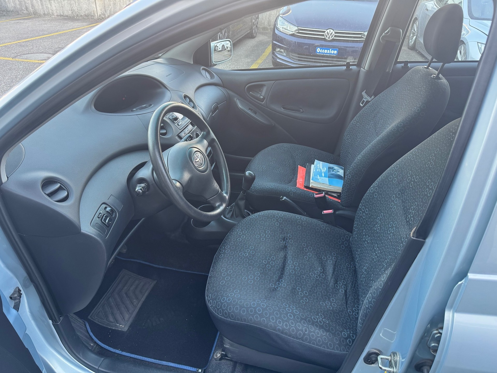 TOYOTA Yaris 1.3 Linea Sol-image-9