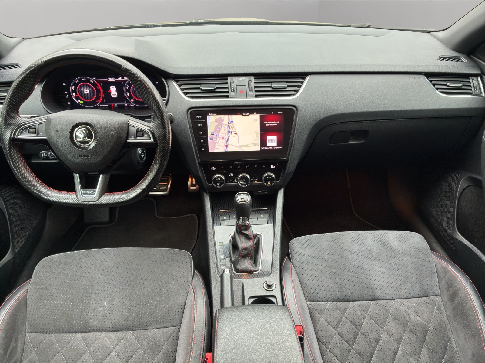SKODA Octavia Combi 2.0 TDI RS 4x4 DSG-image-9