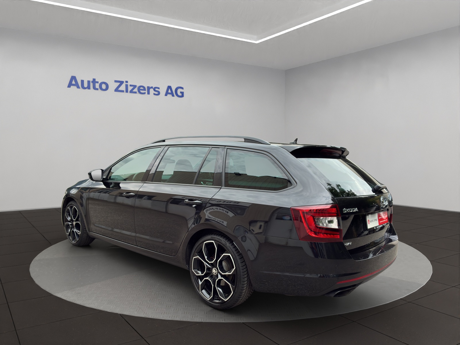 SKODA Octavia Combi 2.0 TDI RS 4x4 DSG-image-3
