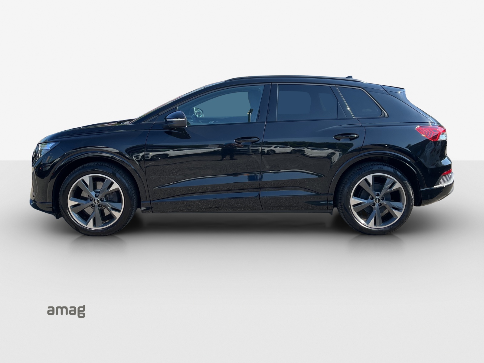 AUDI Q4 e-tron 40-image-1