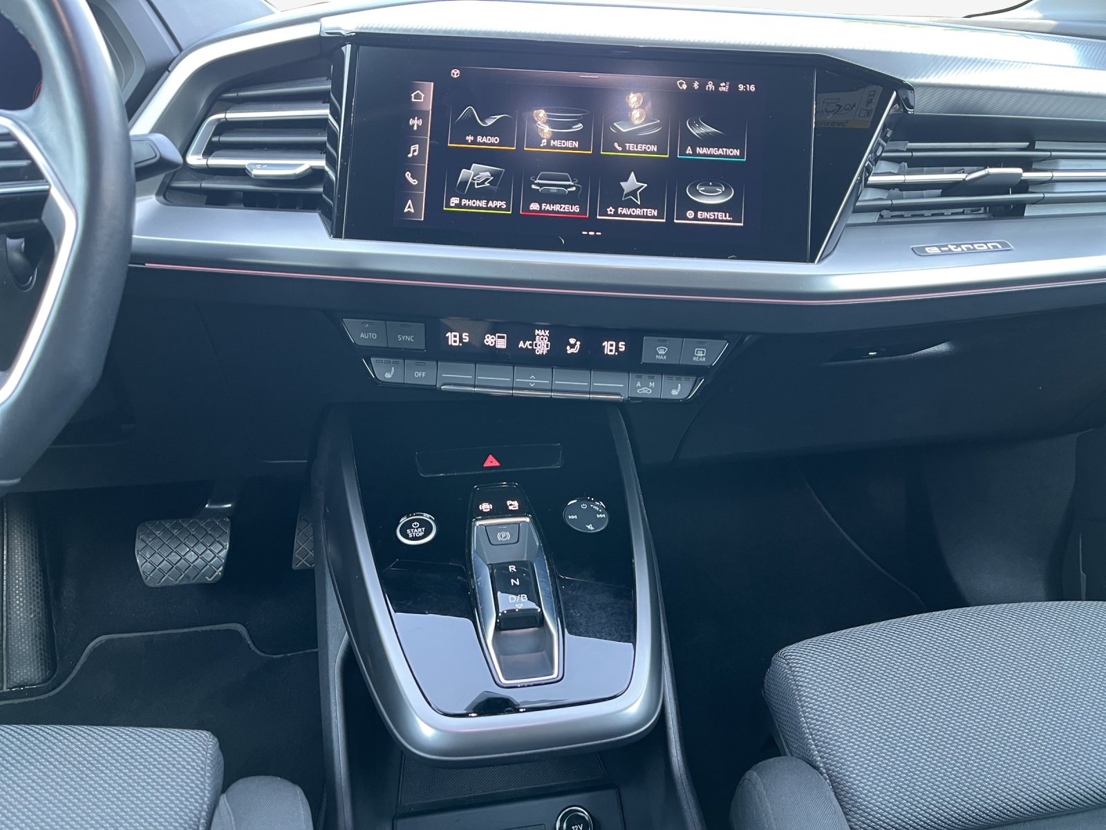 AUDI Q4 e-tron 40-image-11