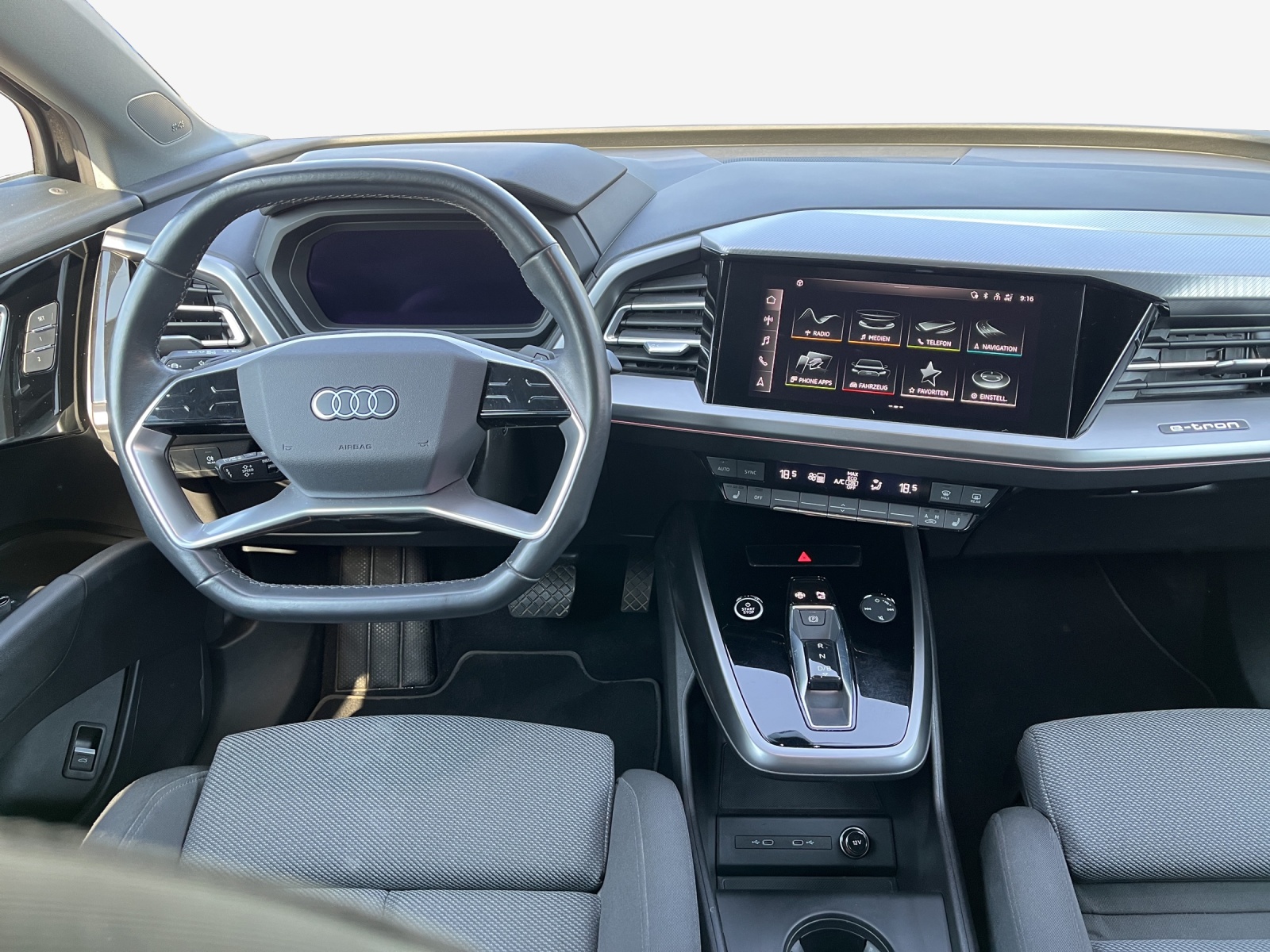 AUDI Q4 e-tron 40-image-9
