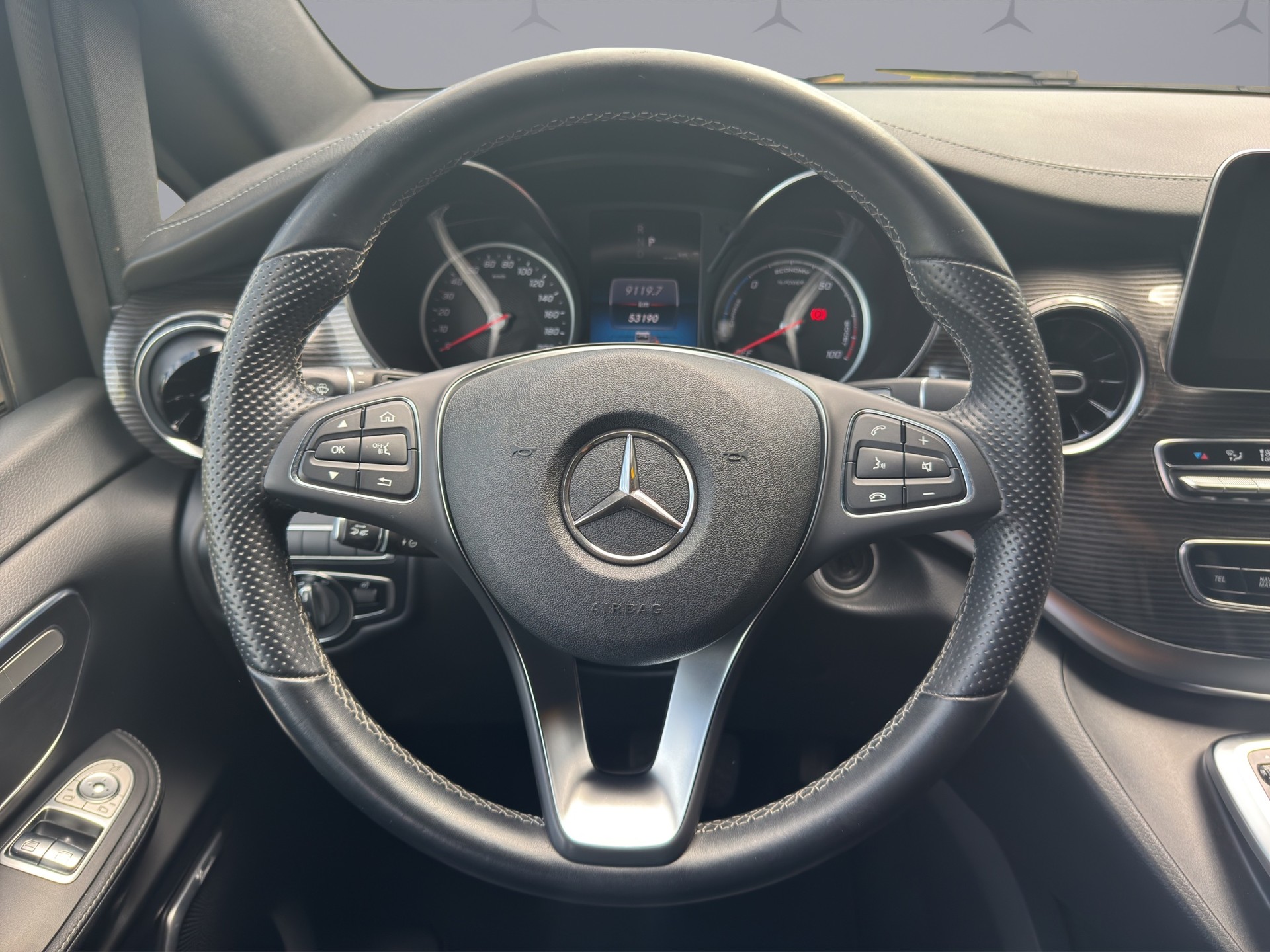 MERCEDES-BENZ EQV 300 Lang-image-11