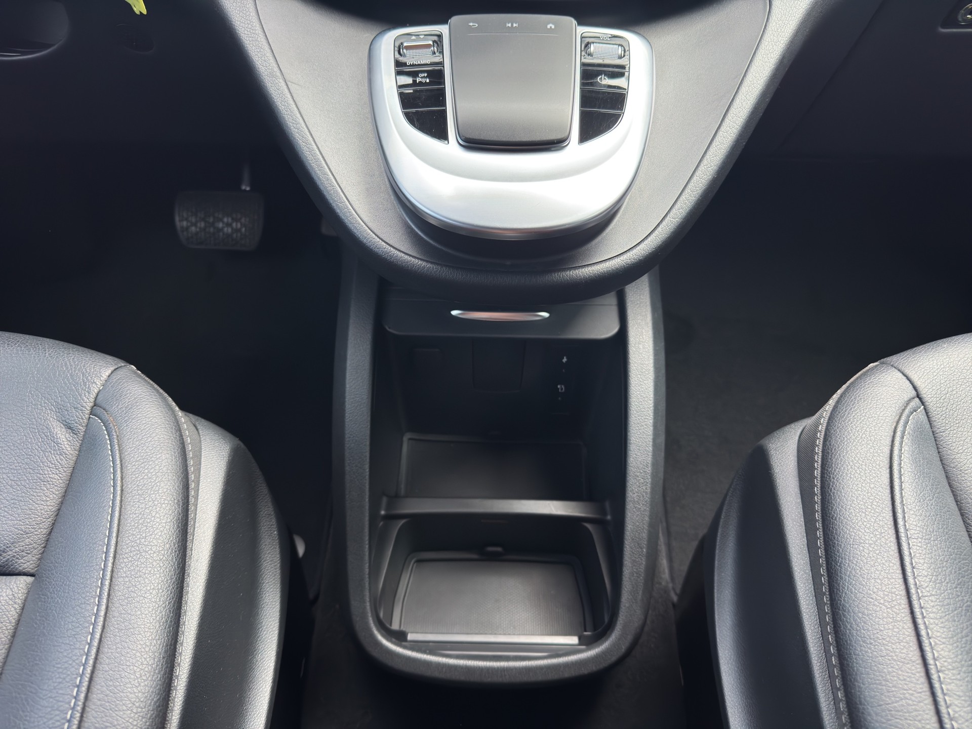 MERCEDES-BENZ EQV 300 Lang-image-14