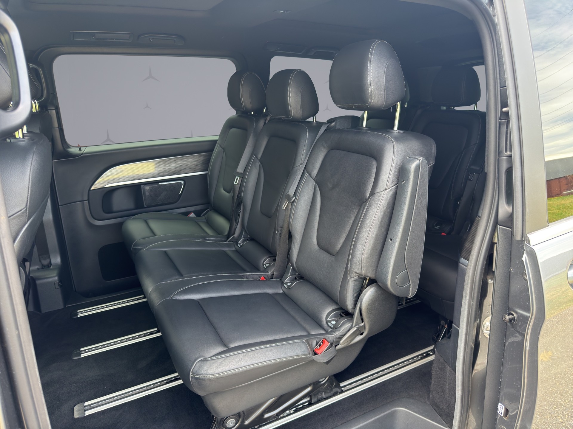 MERCEDES-BENZ EQV 300 Lang-image-12