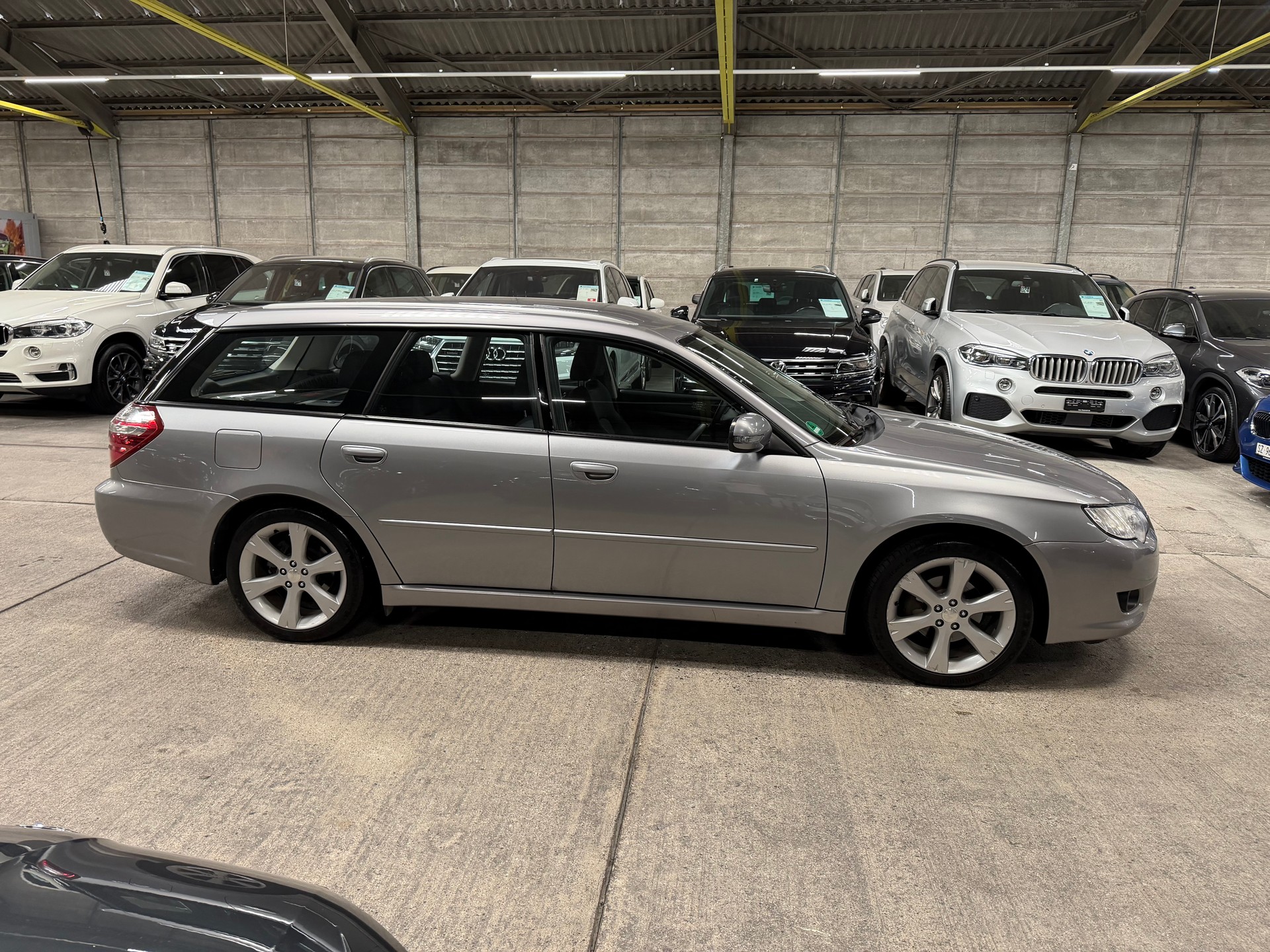SUBARU Legacy 2.0R AWD Celebration Automatic-image-1